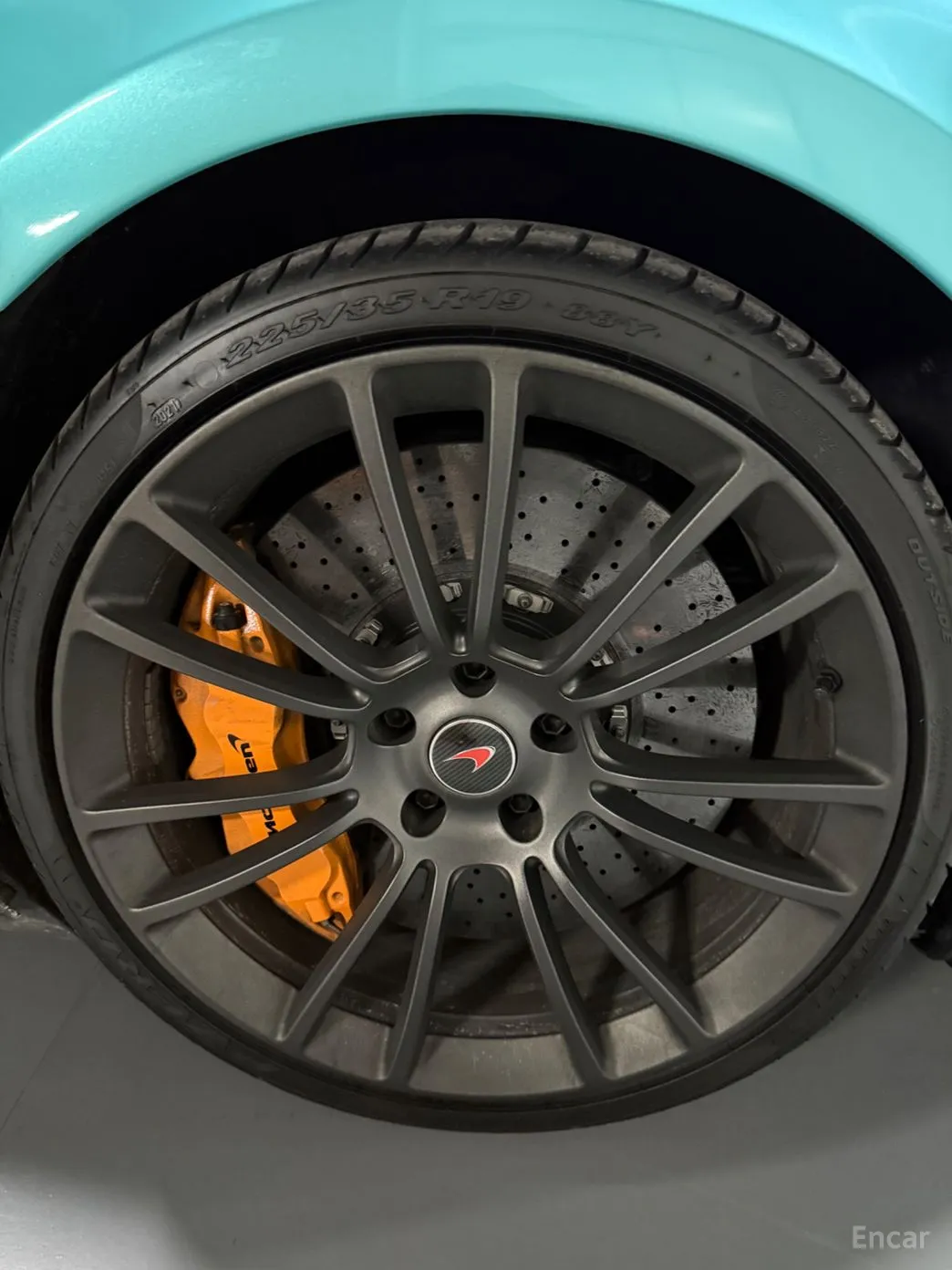 McLaren 570S превью 13