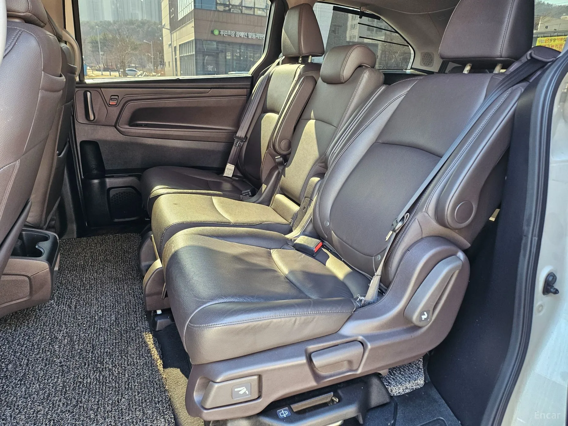 Honda Odyssey превью 11