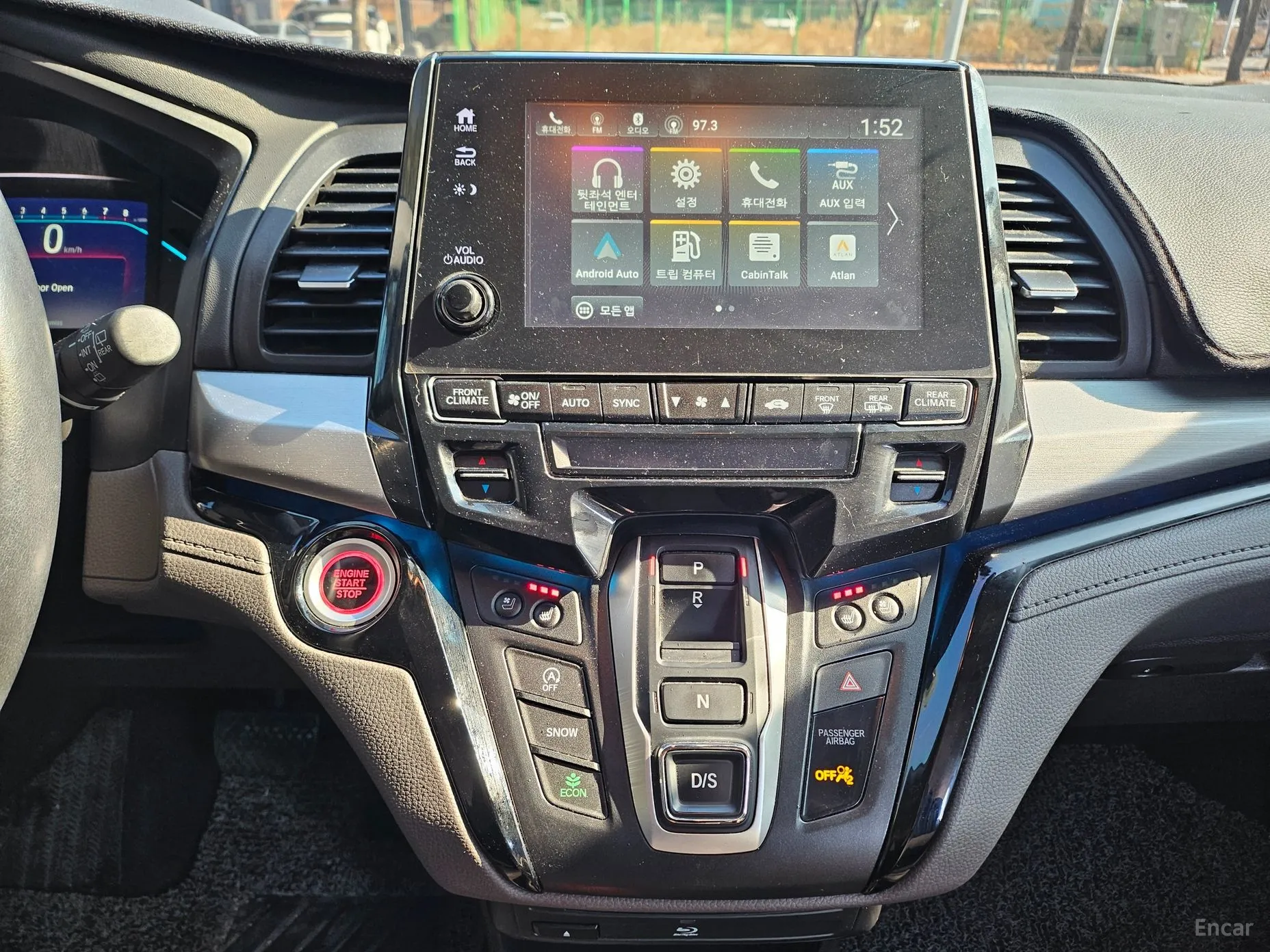 Honda Odyssey превью 17