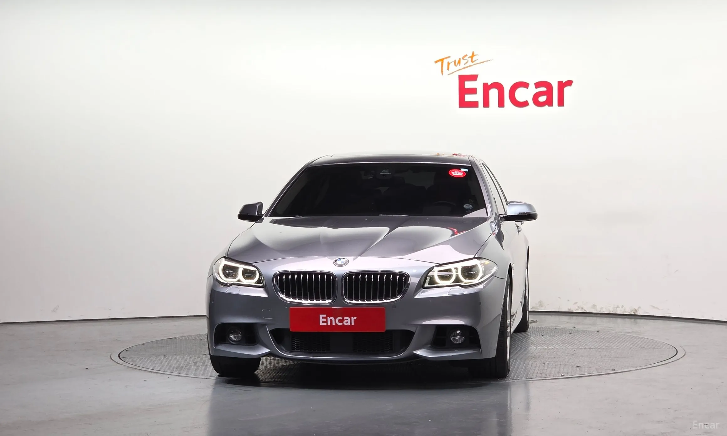 BMW 5 Series (F10) превью 3