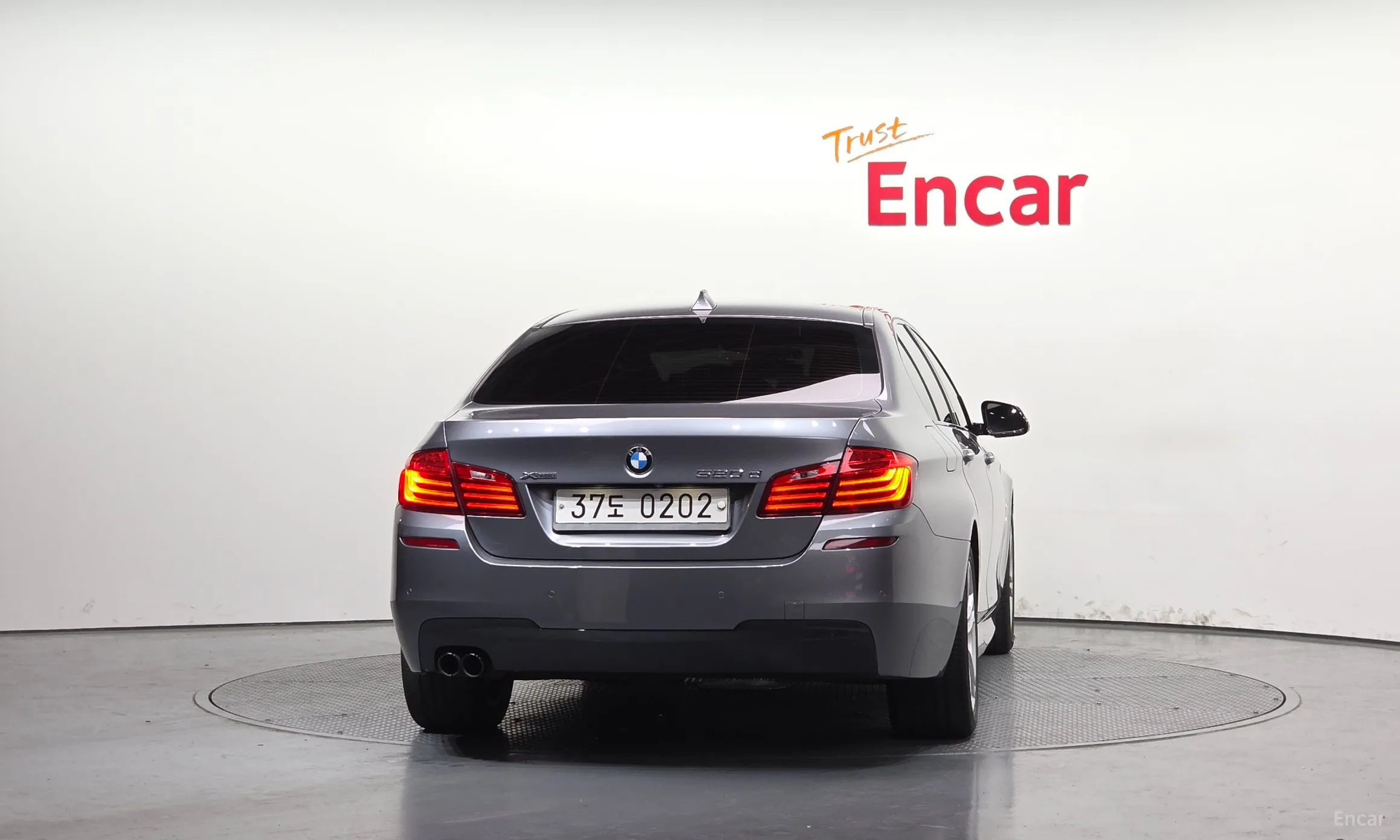 BMW 5 Series (F10) превью 4