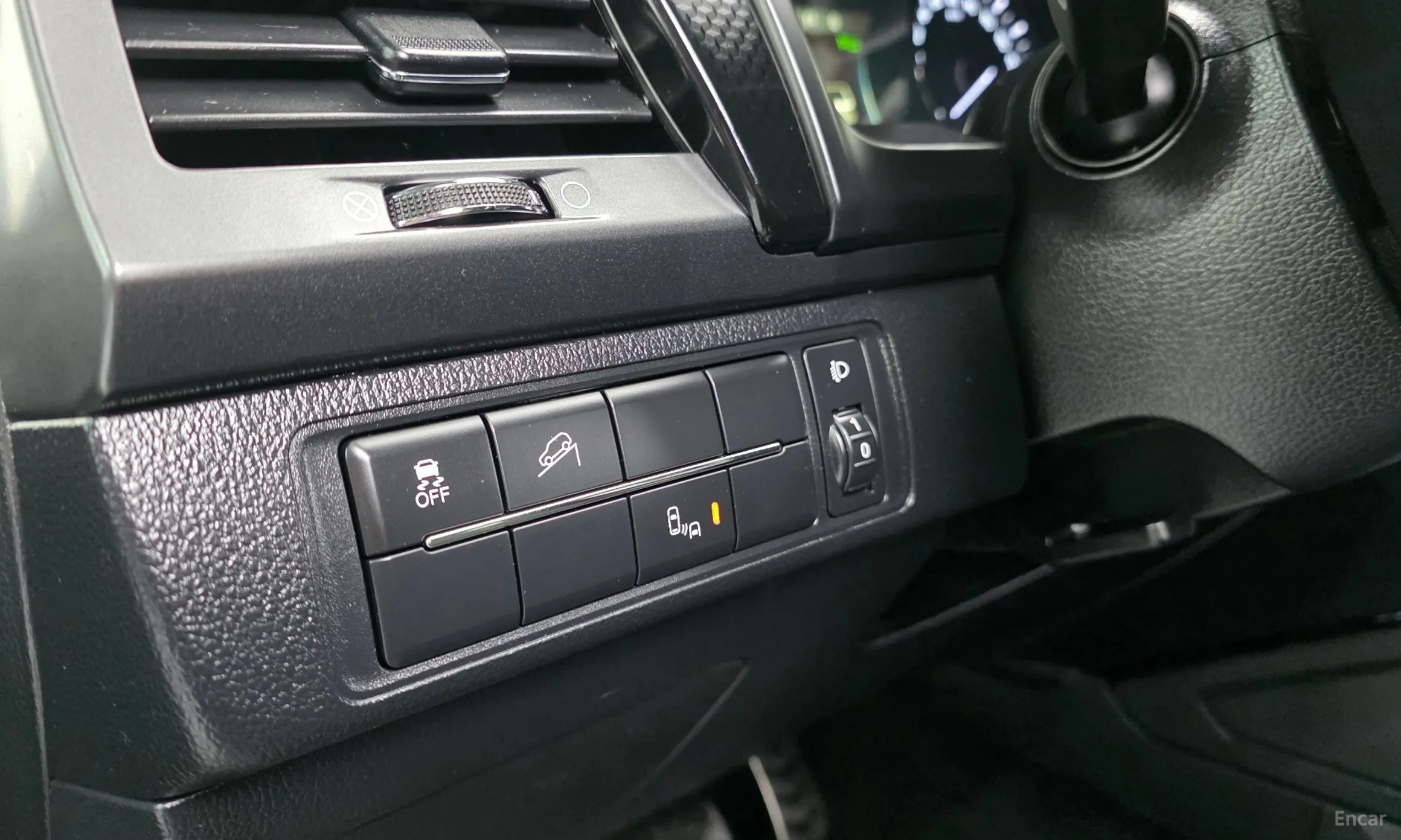 KG Mobility (SsangYong) Rexton Sports Khan превью 13