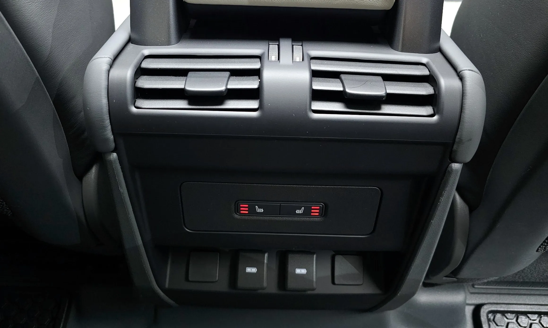 Land Rover Defender (L663) превью 18