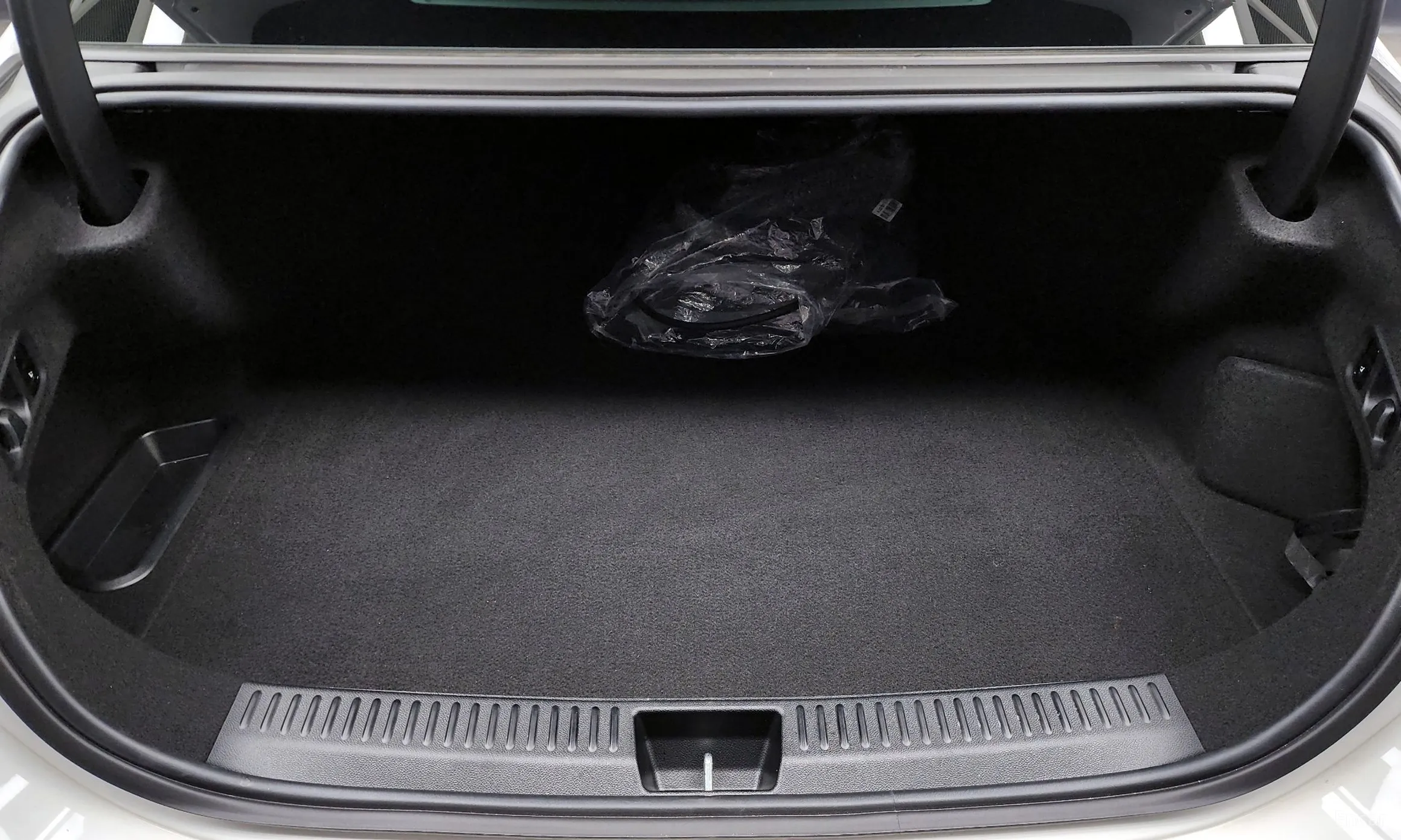 Mercedes Benz E-Class W214 превью 20