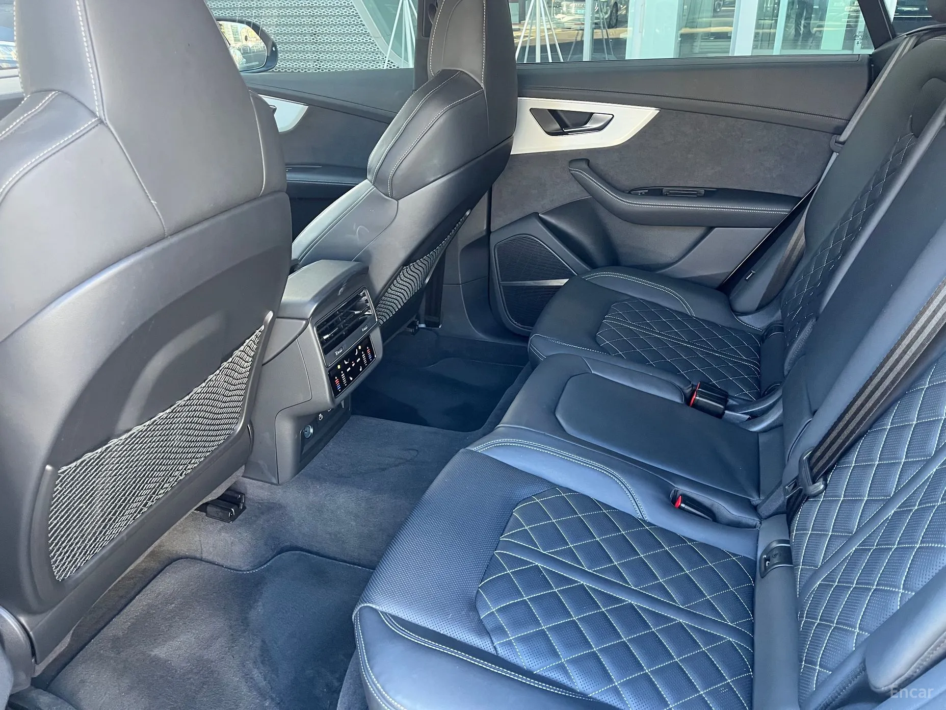 Audi Q8 (4M) превью 13