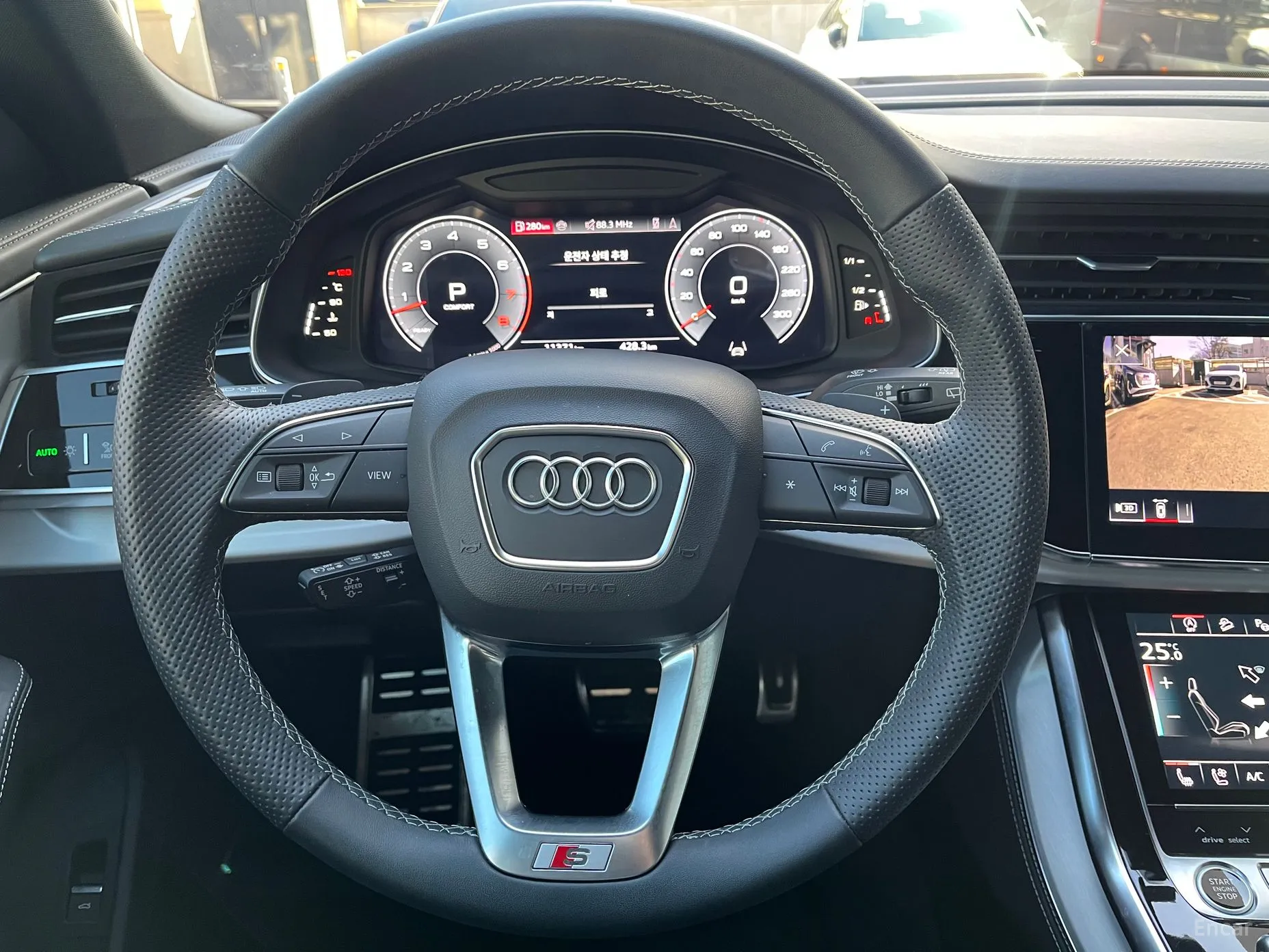 Audi Q8 (4M) превью 8