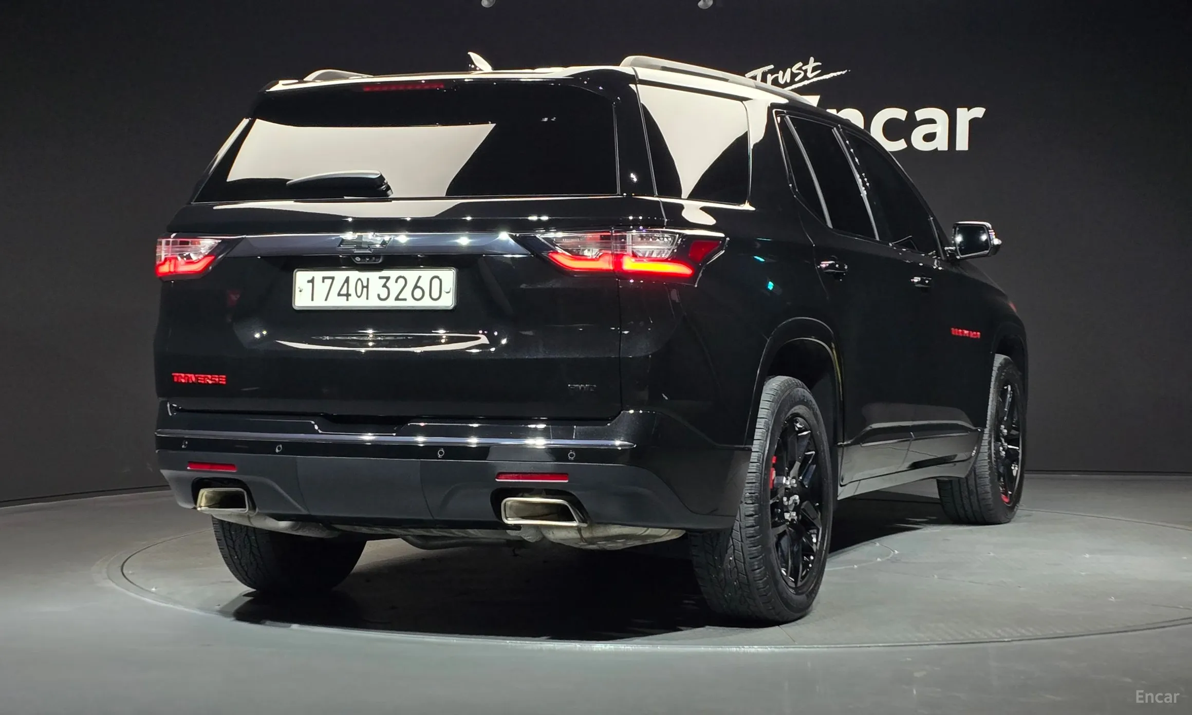 Chevrolet (GM Daewoo) Traverse превью 2