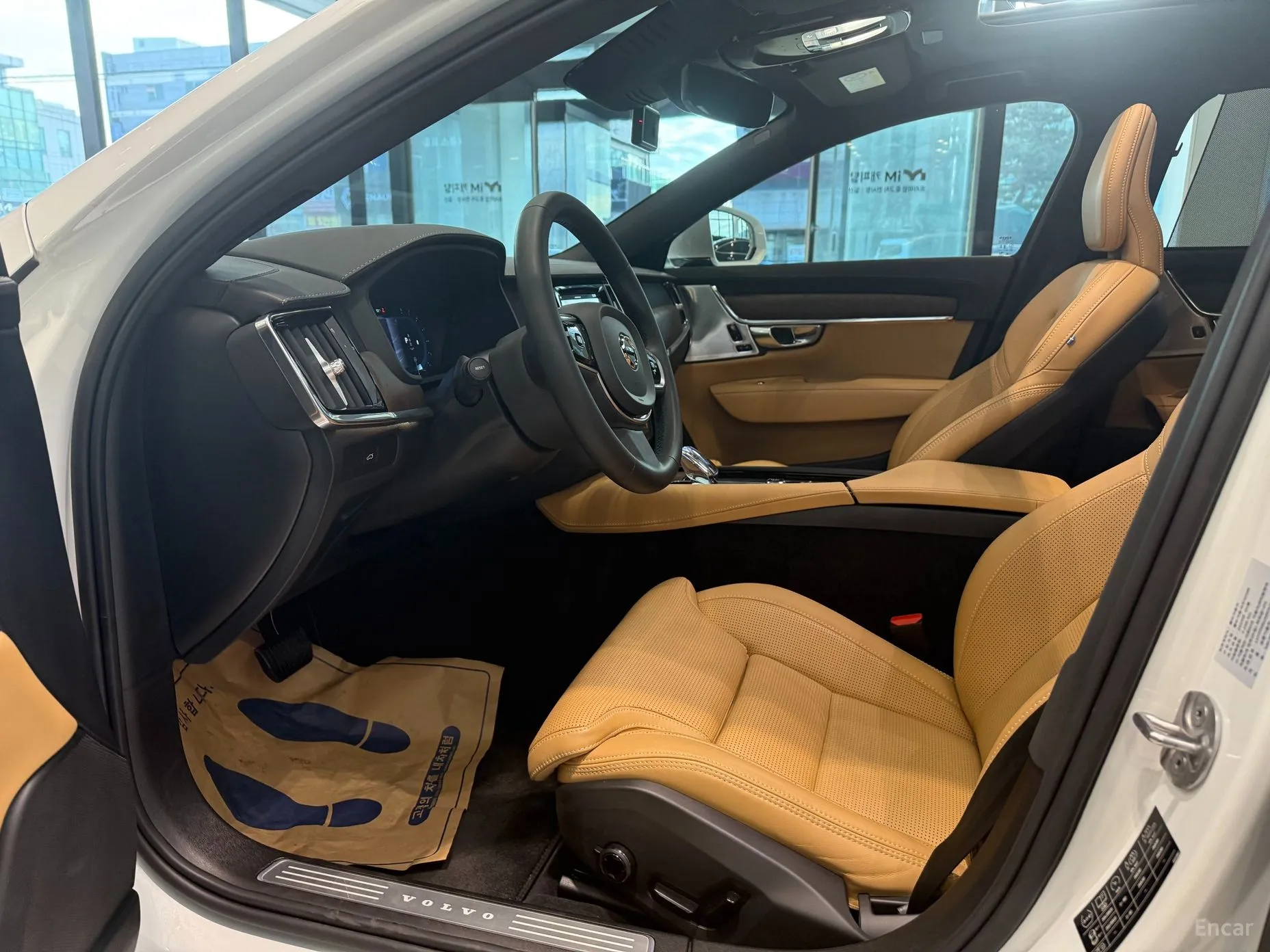 Volvo S90 превью 10