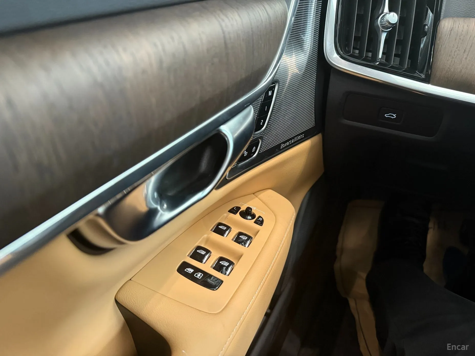 Volvo S90 превью 13