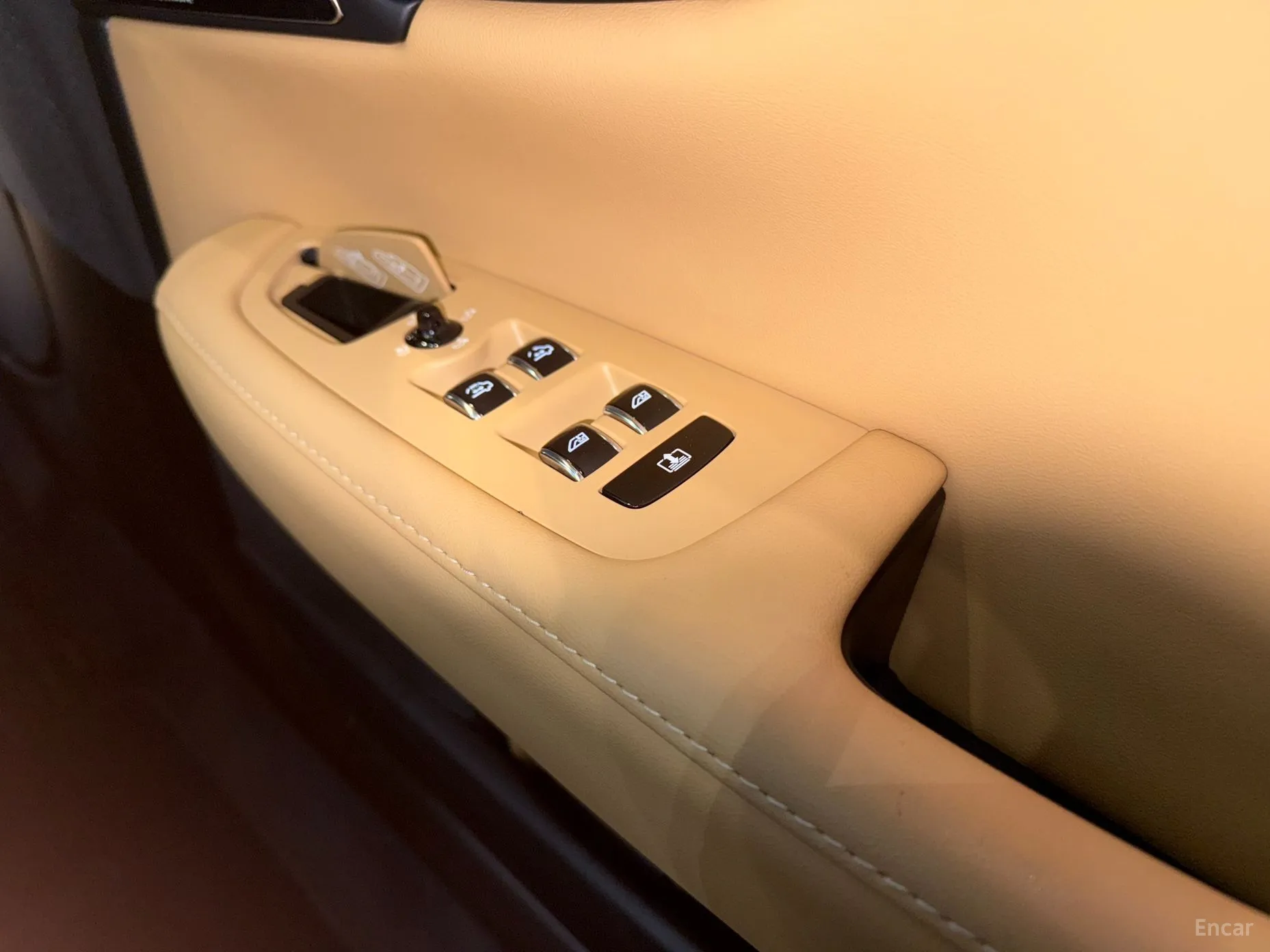 Volvo S90 превью 17