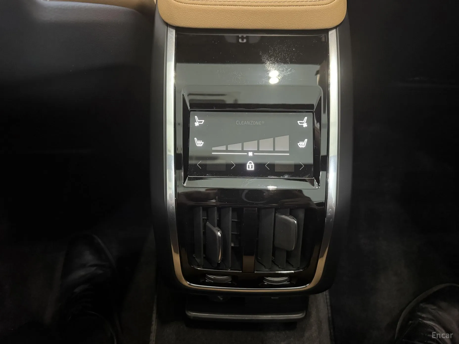 Volvo S90 превью 19