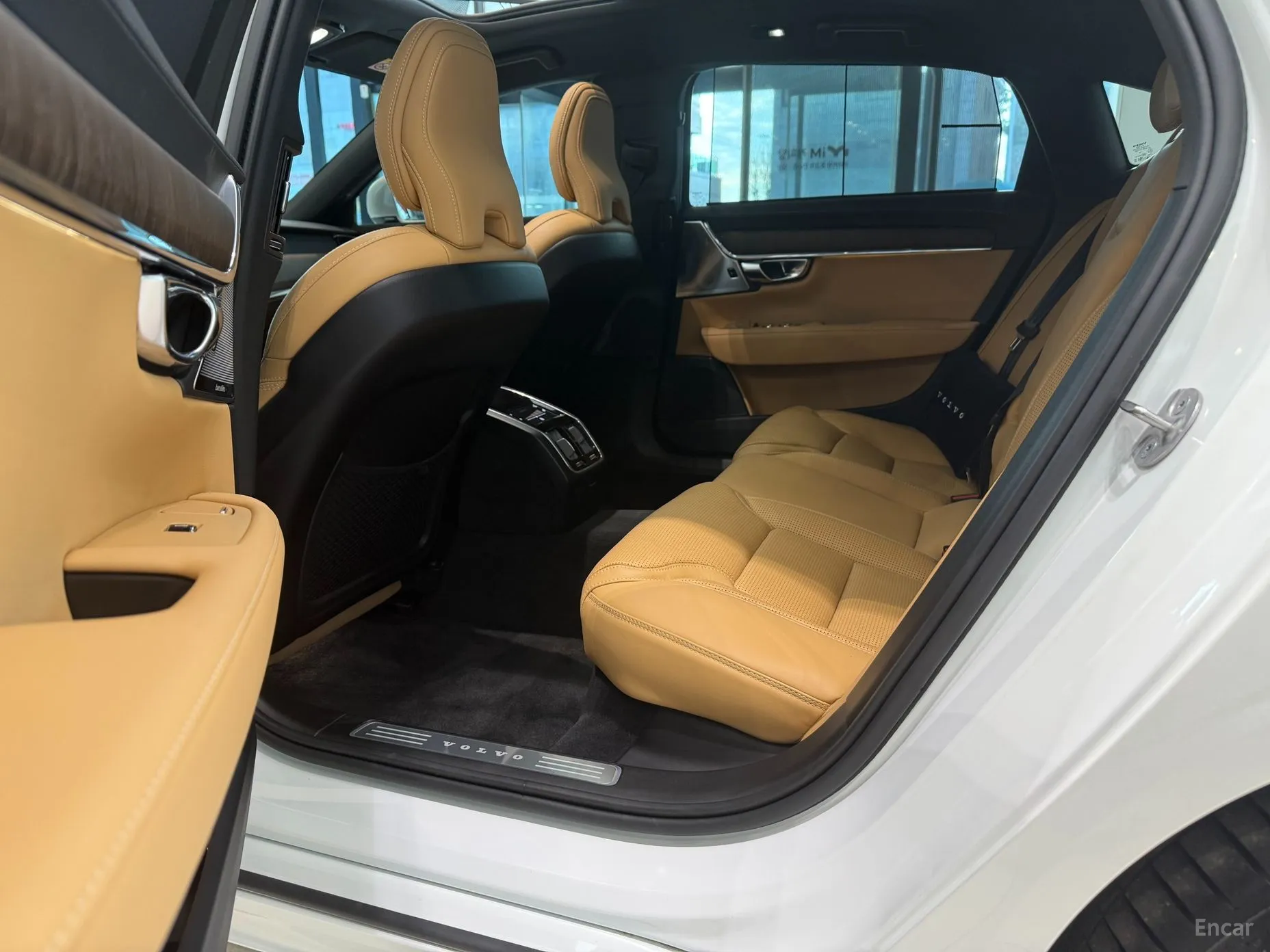 Volvo S90 превью 20