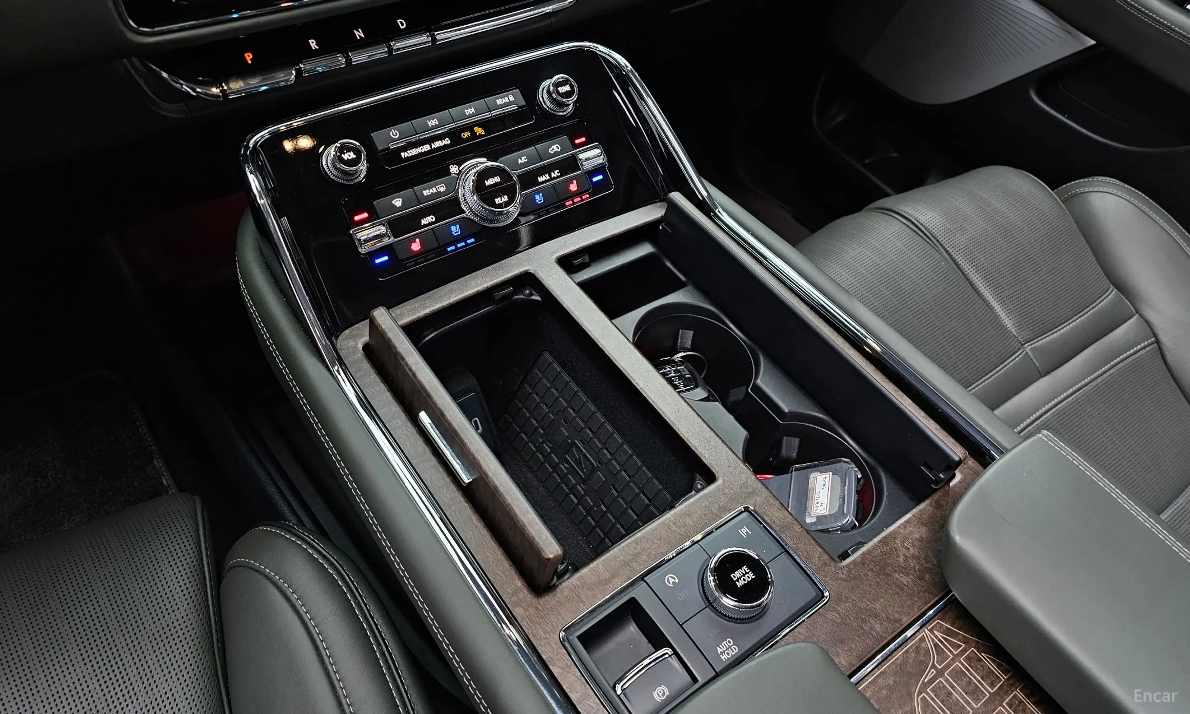 Lincoln Navigator 4th generation превью 18