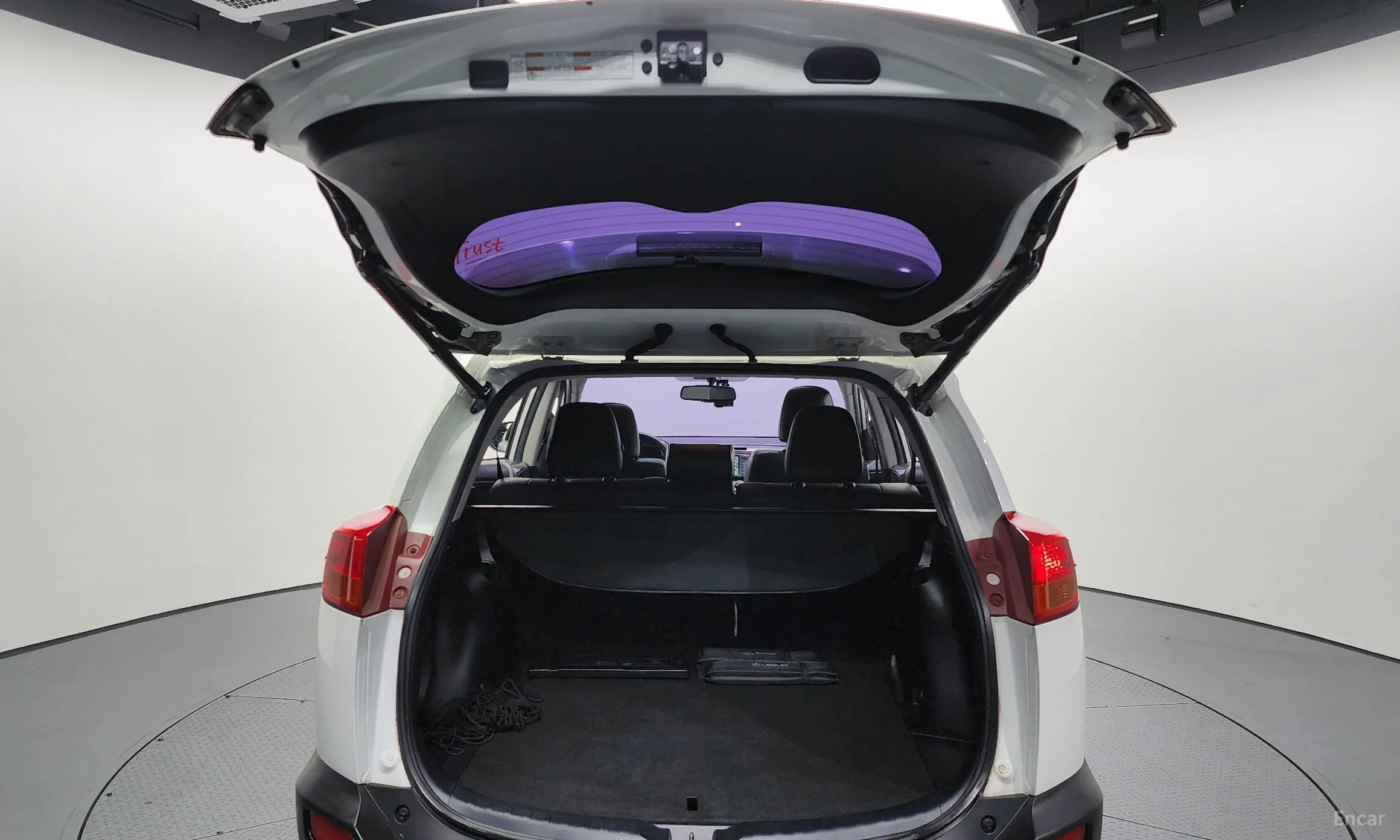 Toyota RAV4 превью 20