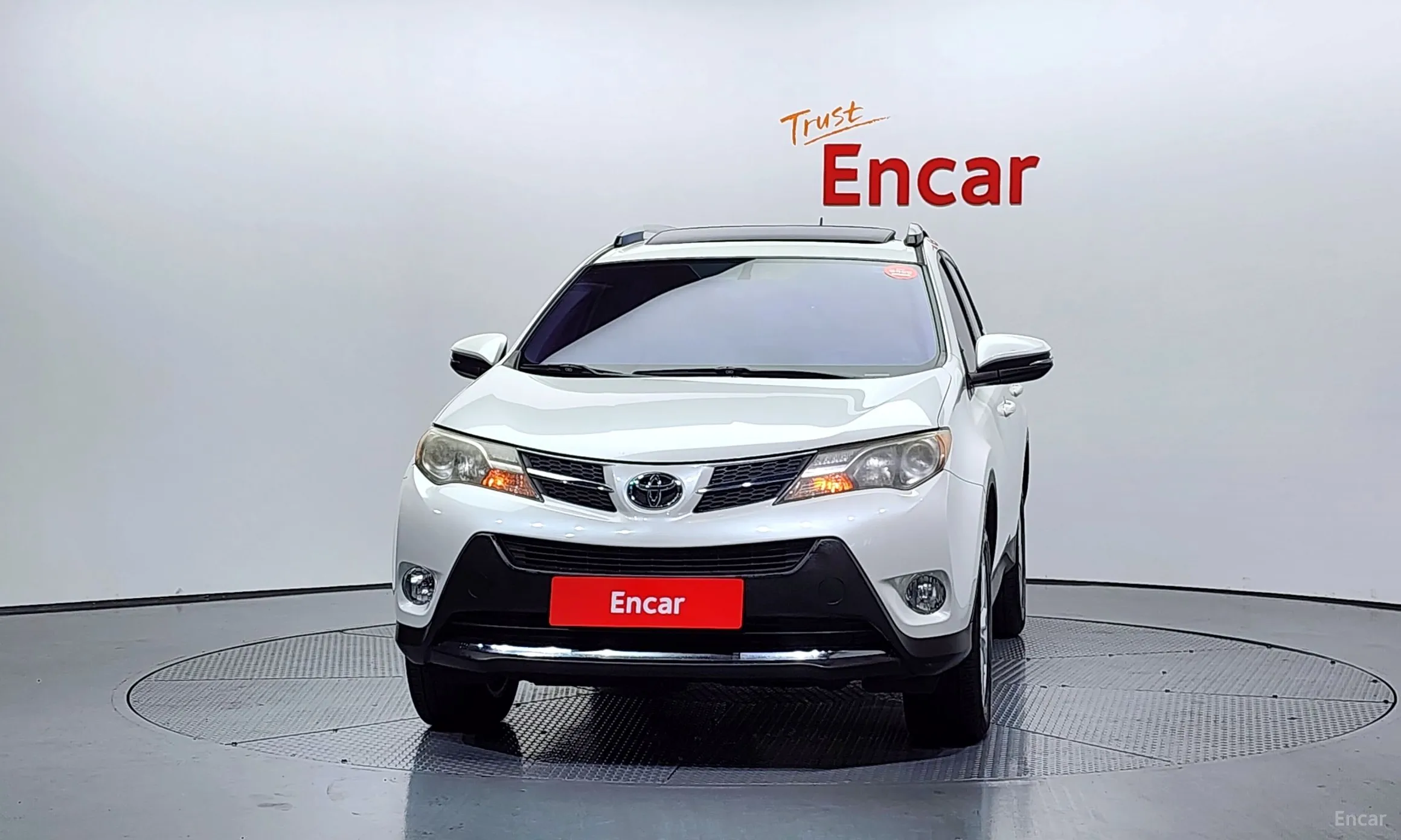 Toyota RAV4 превью 3