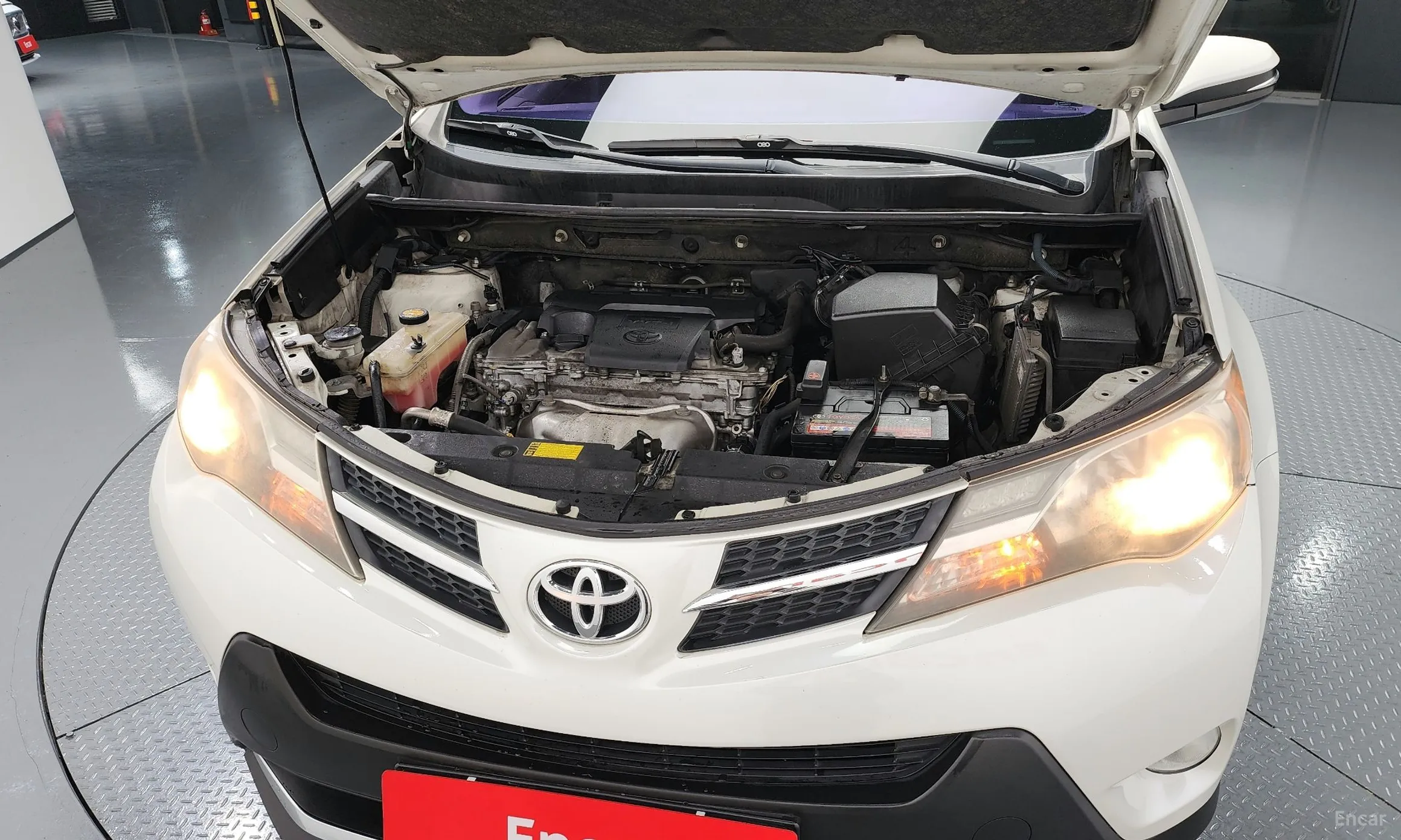 Toyota RAV4 превью 6