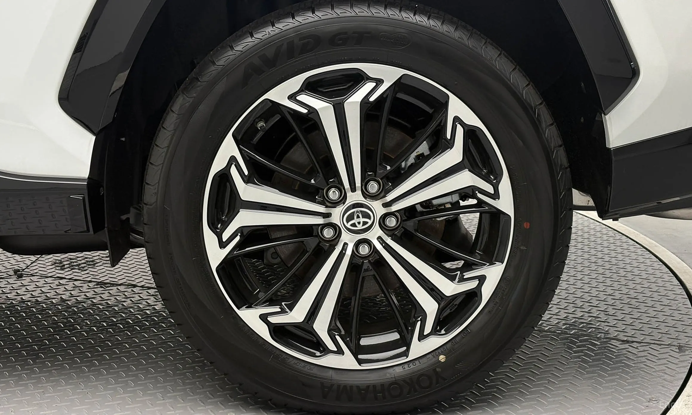 Toyota RAV4 5th Generation превью 5