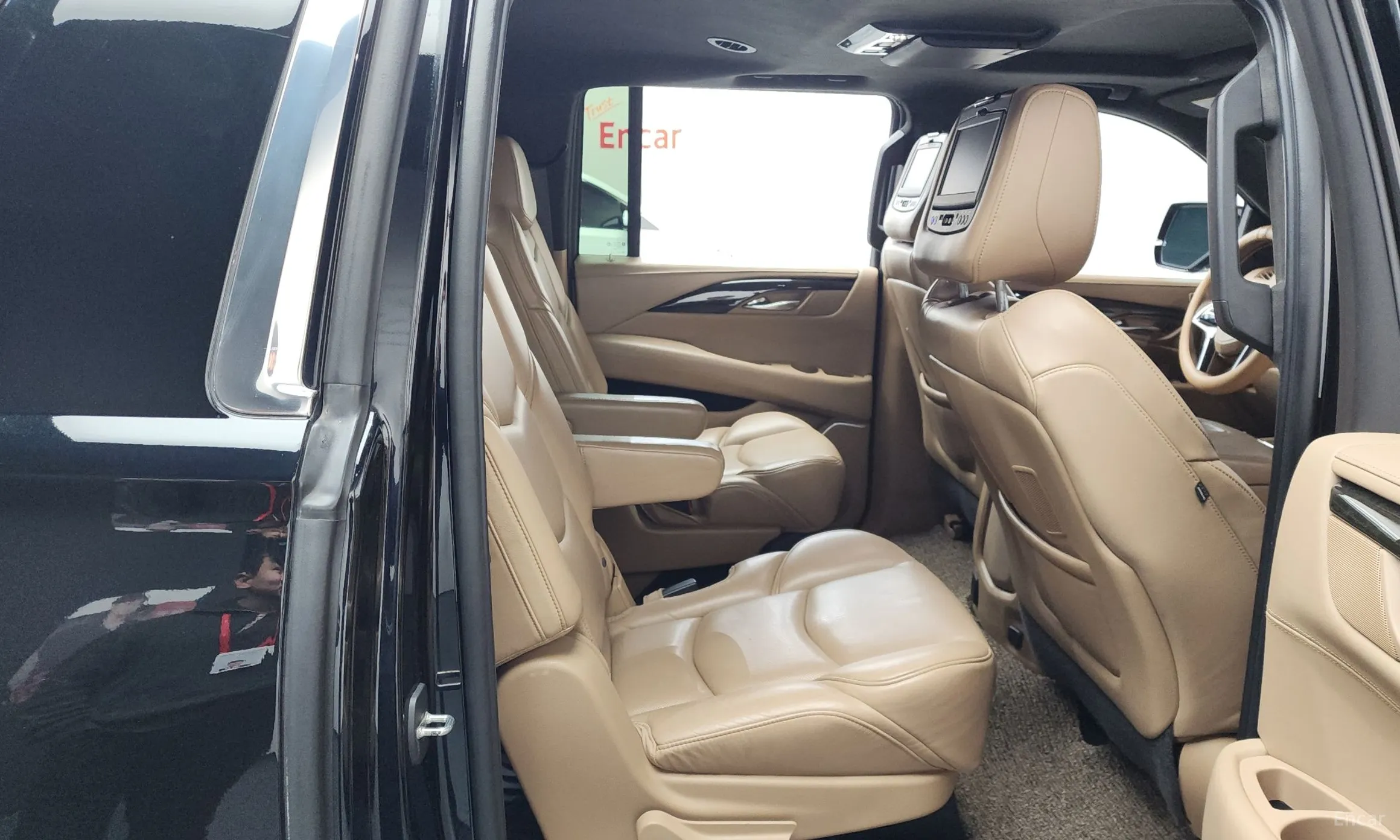 Cadillac Escalade превью 12