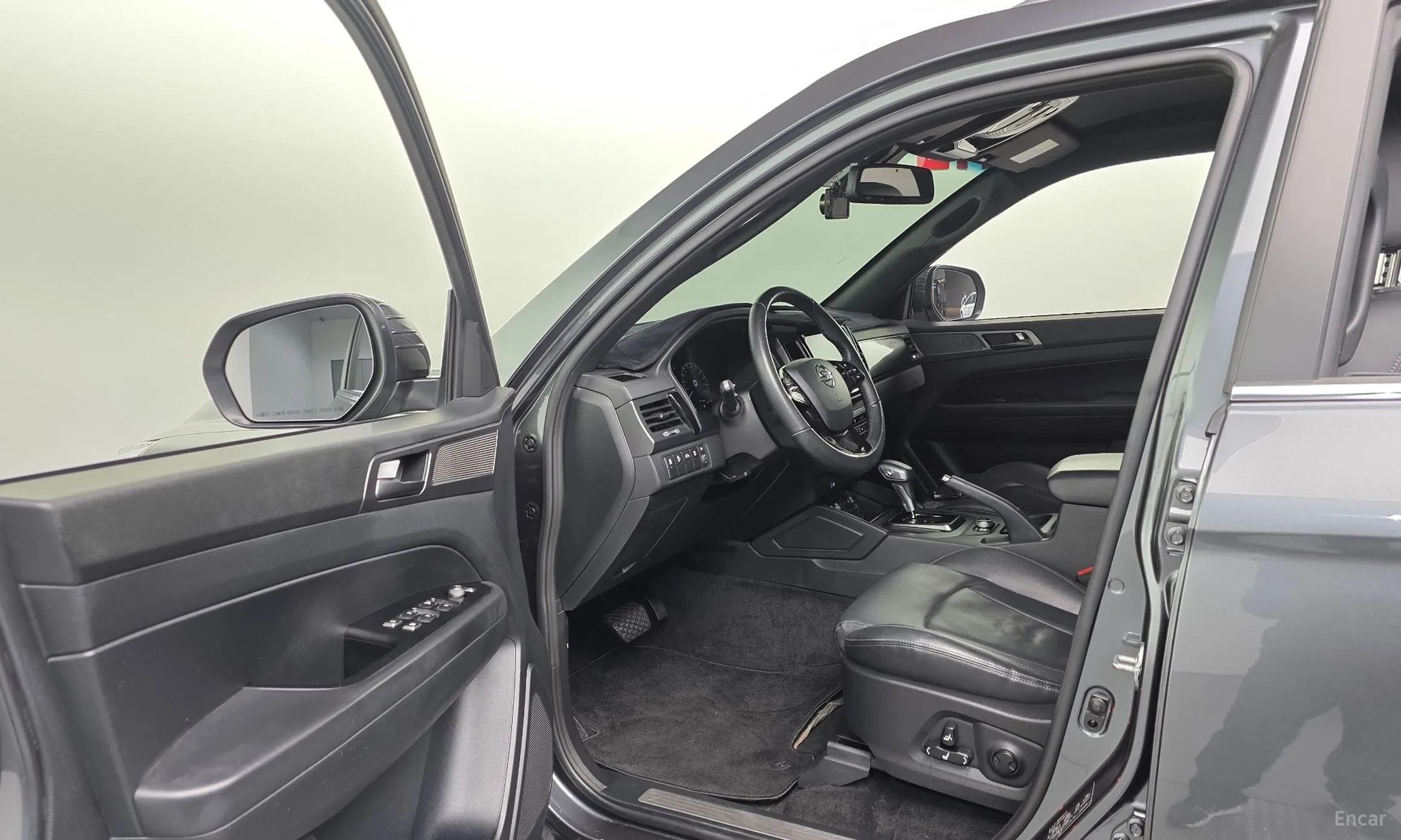 KG Mobility (SsangYong) Rexton Sports превью 11