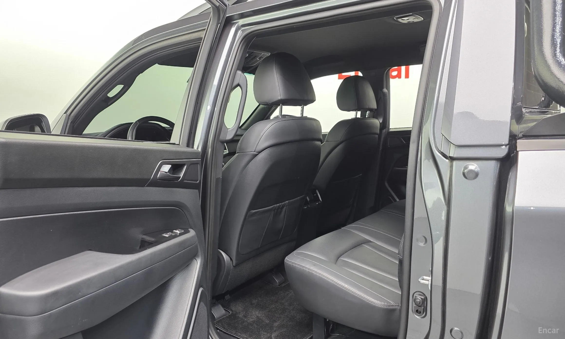 KG Mobility (SsangYong) Rexton Sports превью 17
