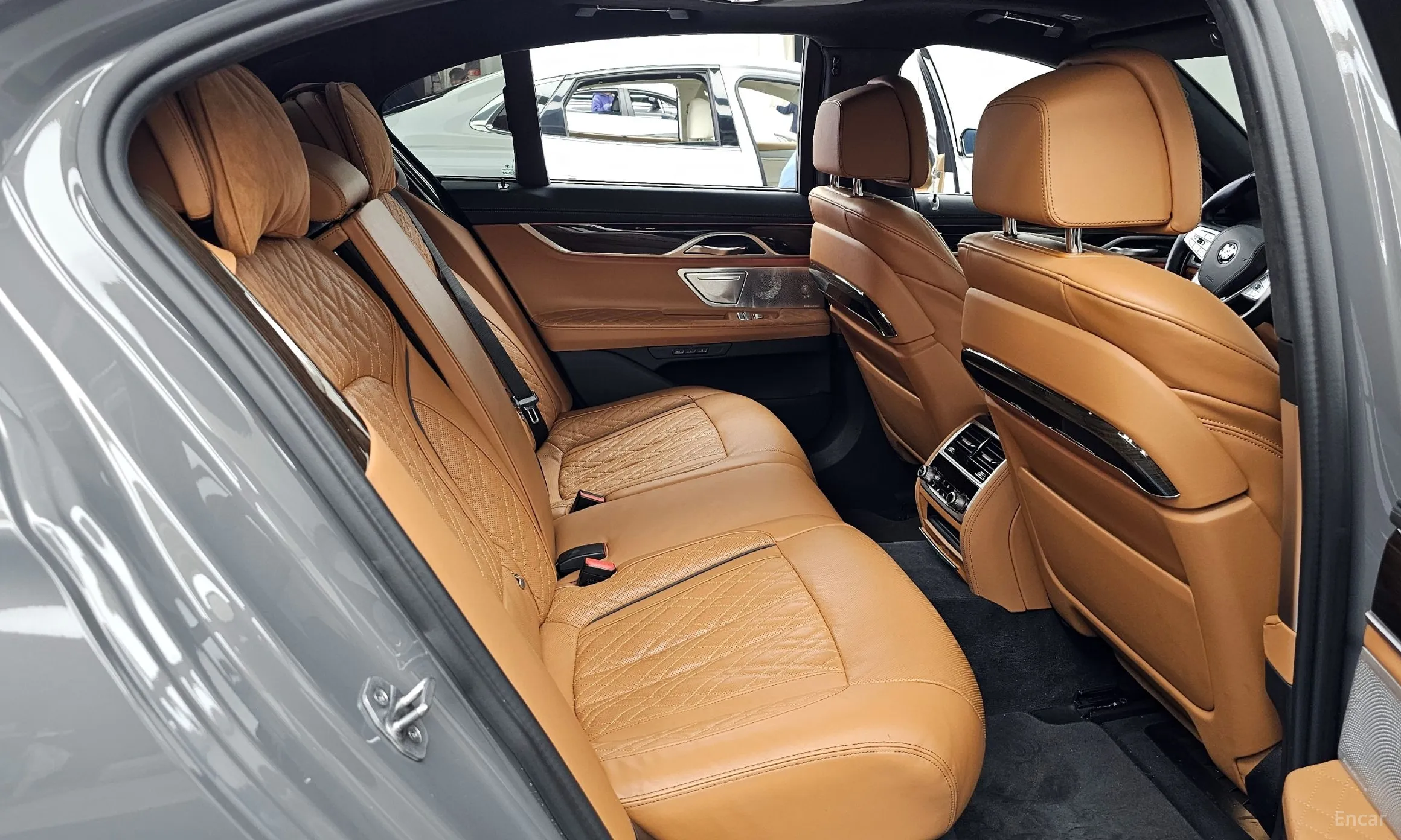 BMW 7 Series (G11) превью 12
