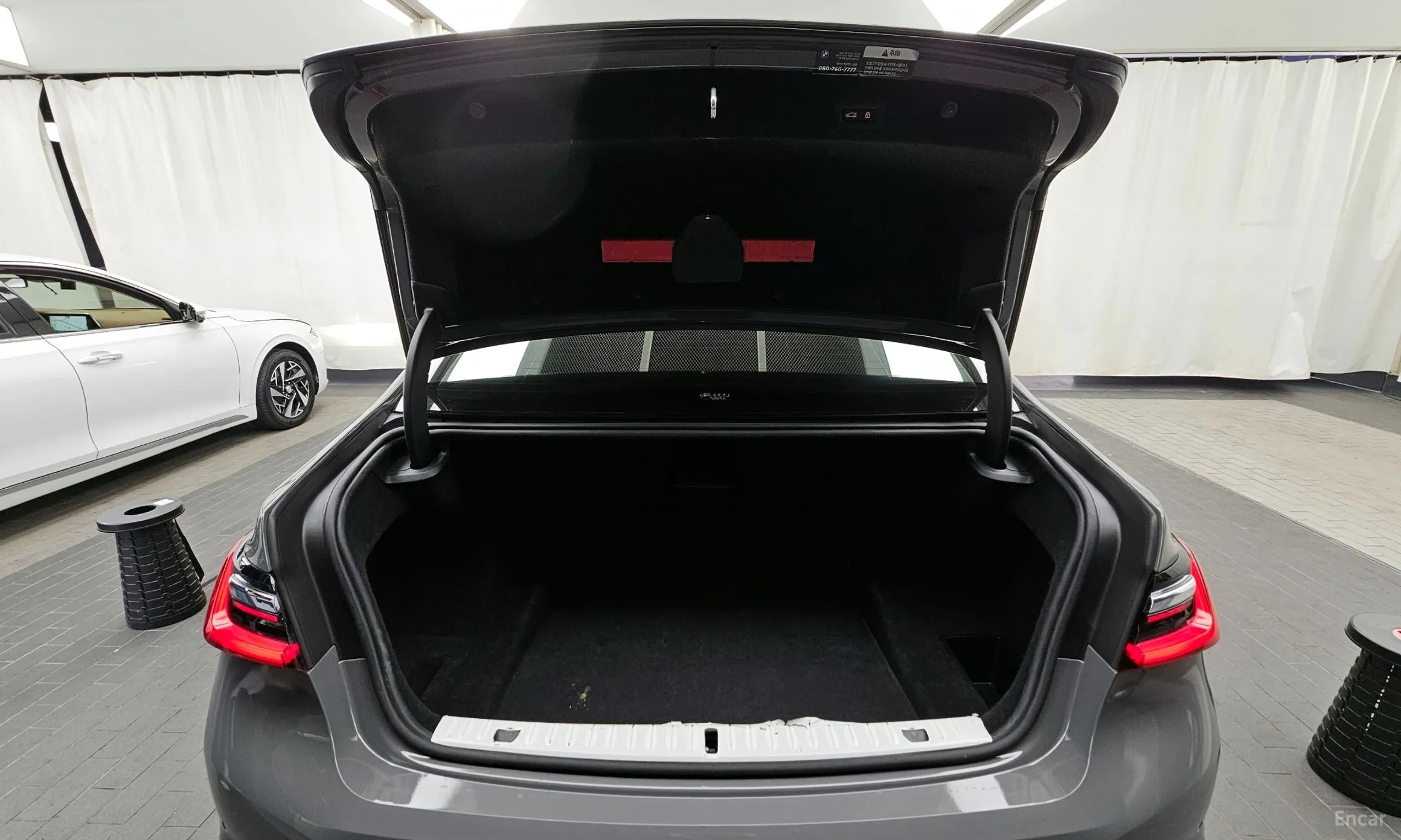 BMW 7 Series (G11) превью 20