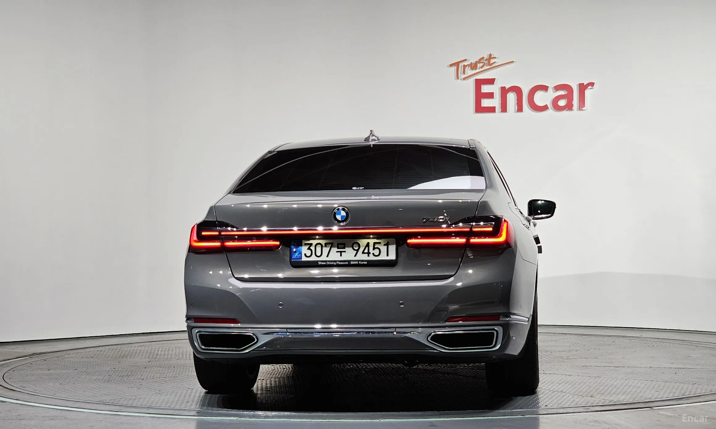 BMW 7 Series (G11) превью 4