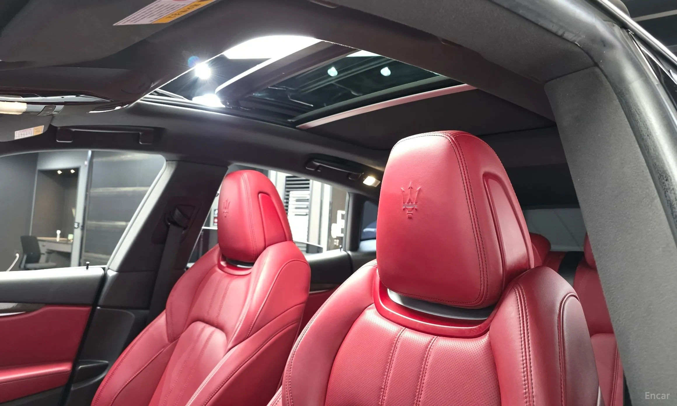 Maserati Levante превью 16