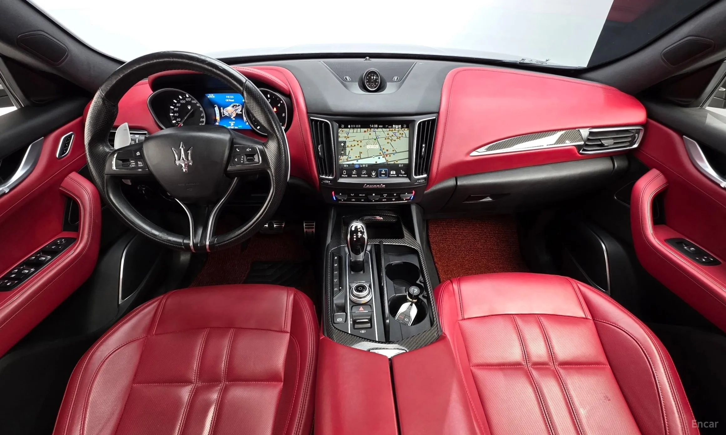 Maserati Levante превью 7