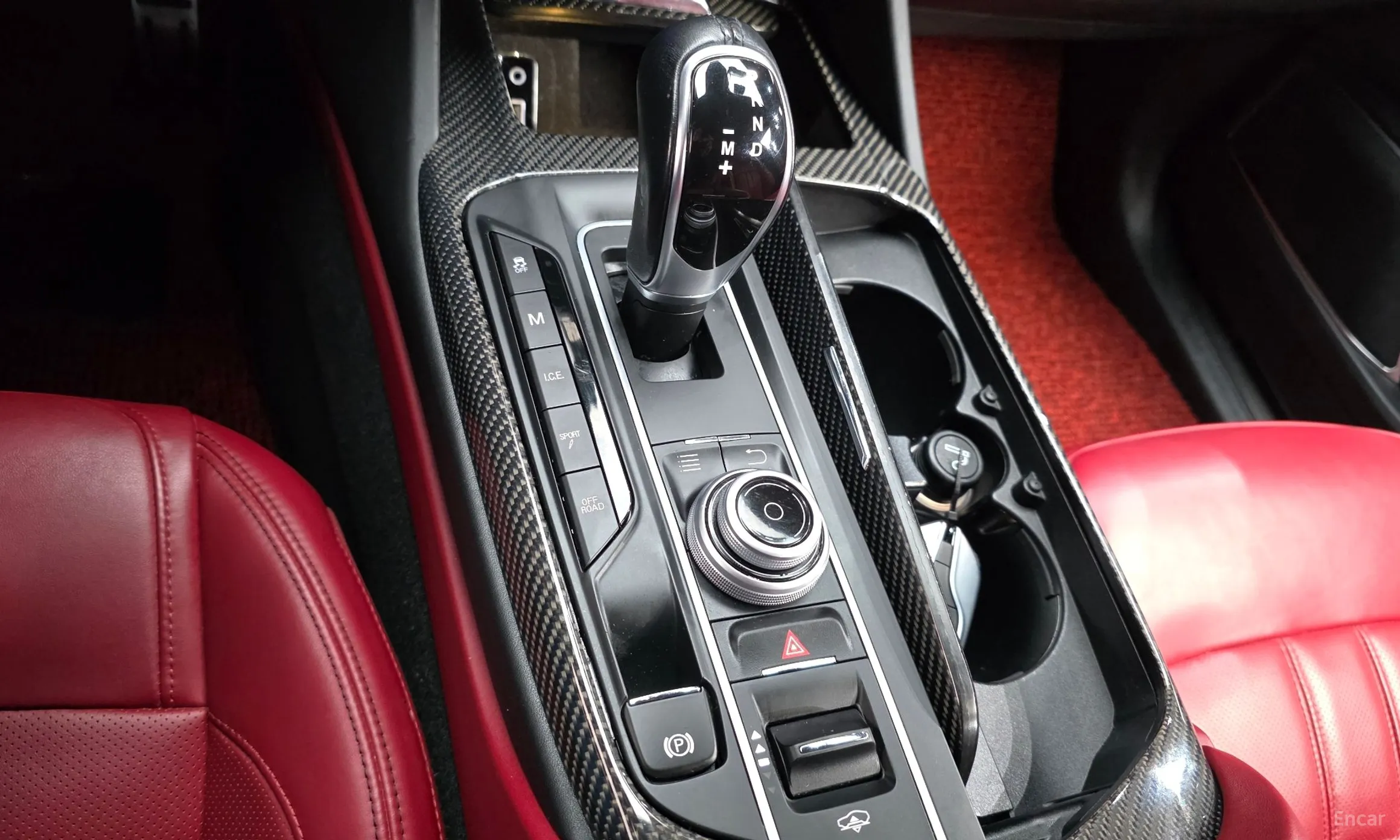 Maserati Levante превью 9