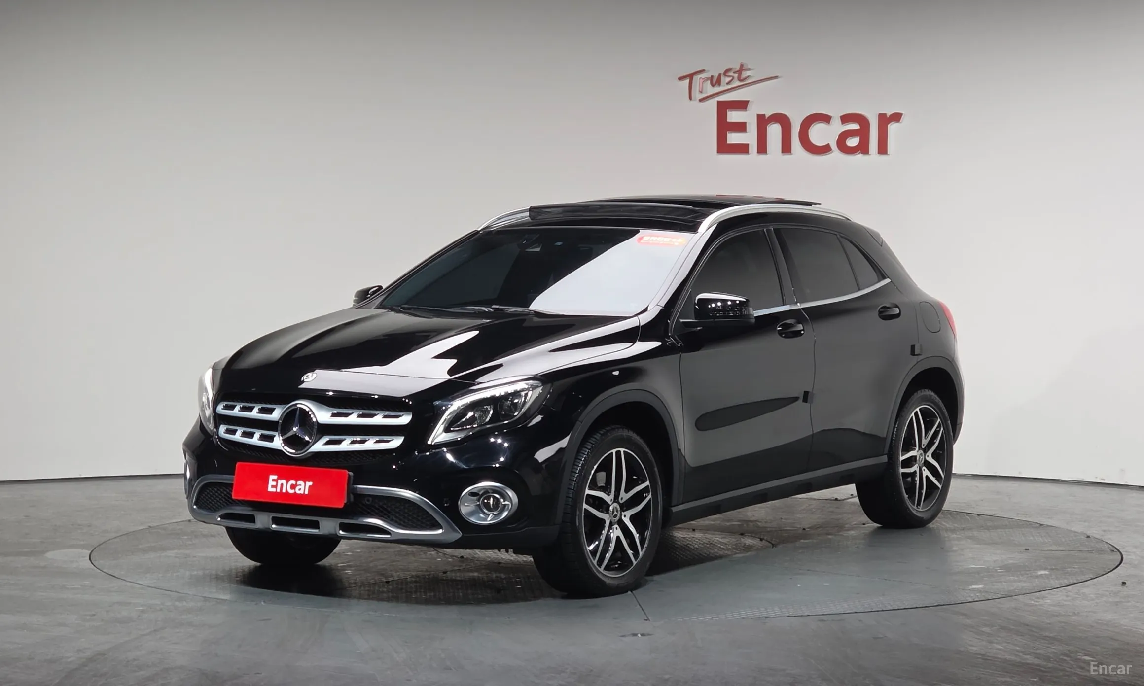 Mercedes Benz GLA-Class X156