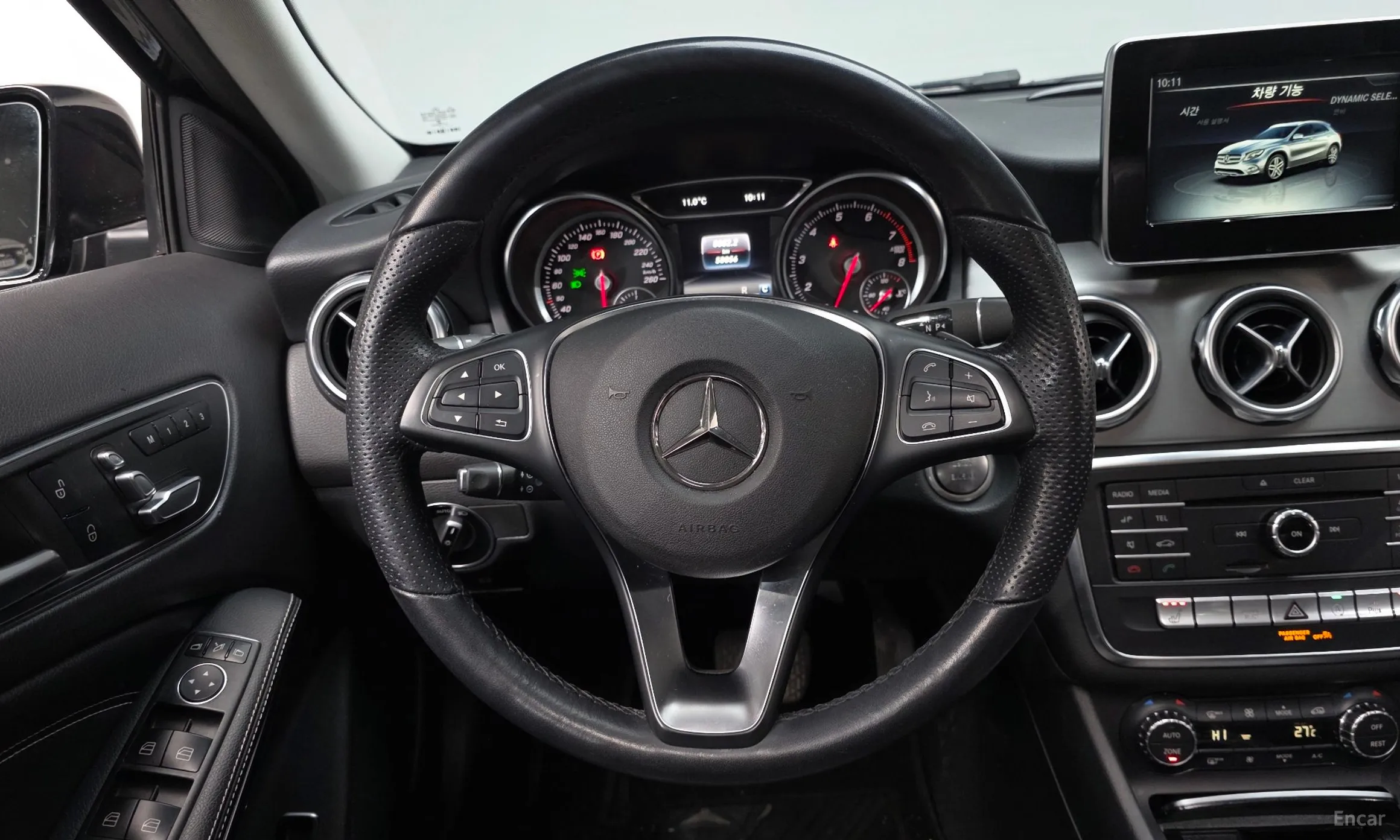 Mercedes Benz GLA-Class X156 превью 13