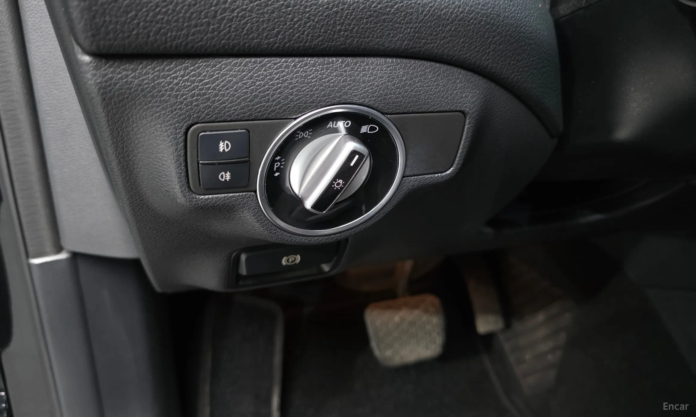 Mercedes Benz GLA-Class X156 превью 18
