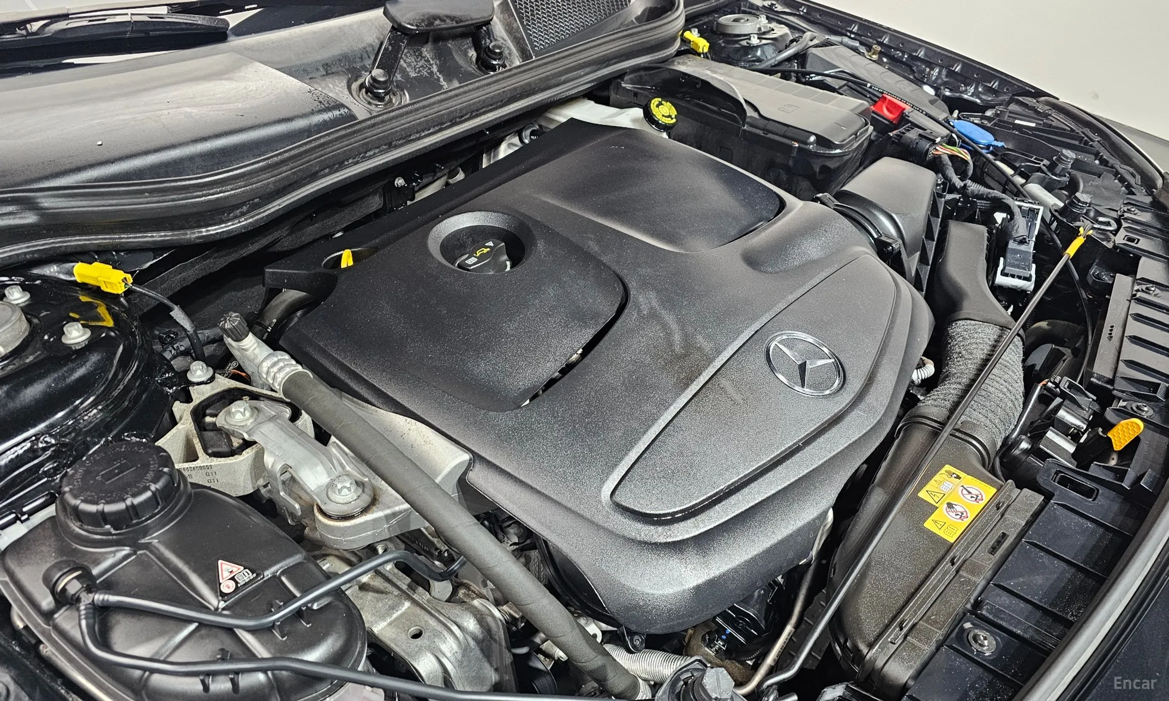 Mercedes Benz GLA-Class X156 превью 6