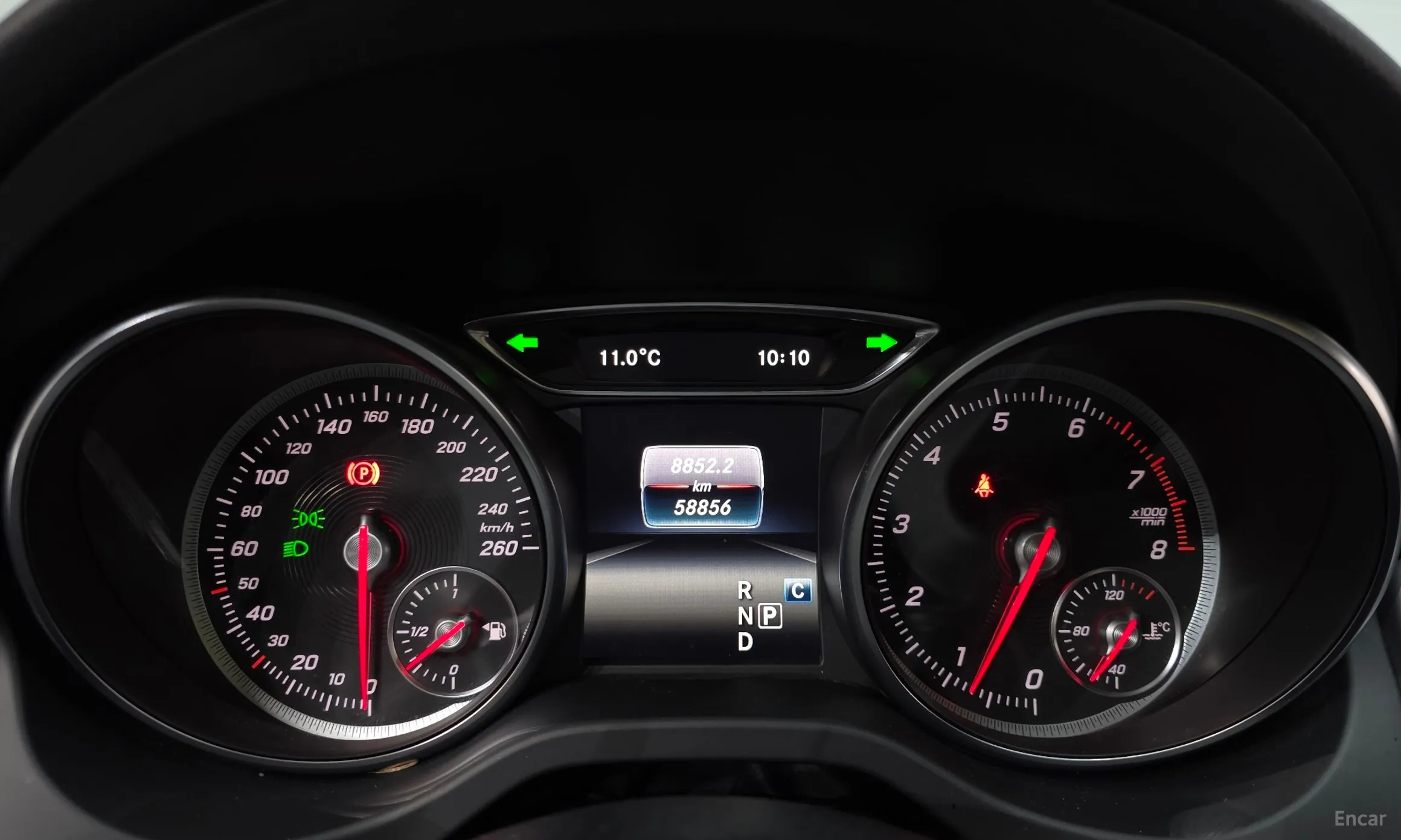 Mercedes Benz GLA-Class X156 превью 8