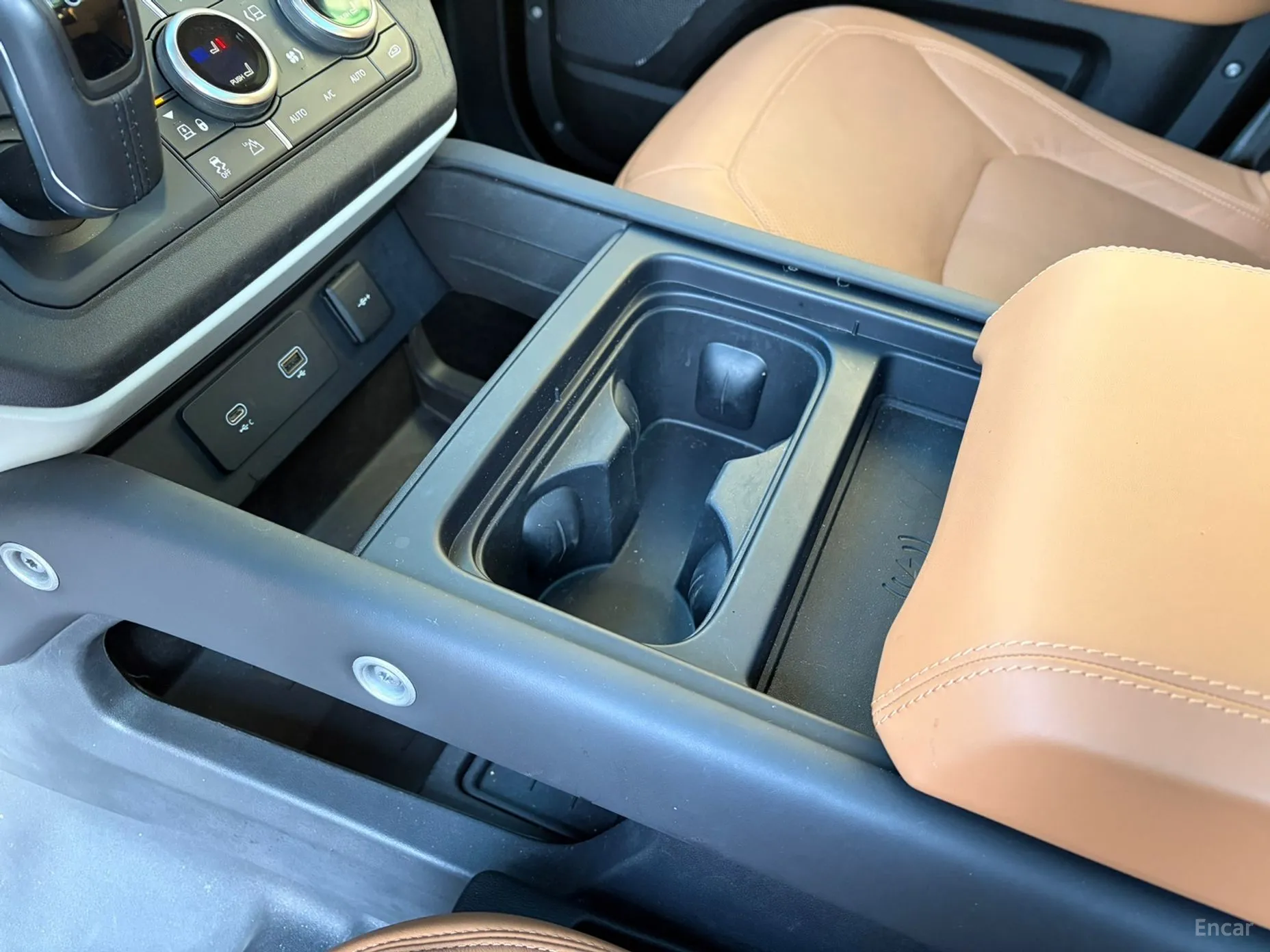 Land Rover Defender (L663) превью 13