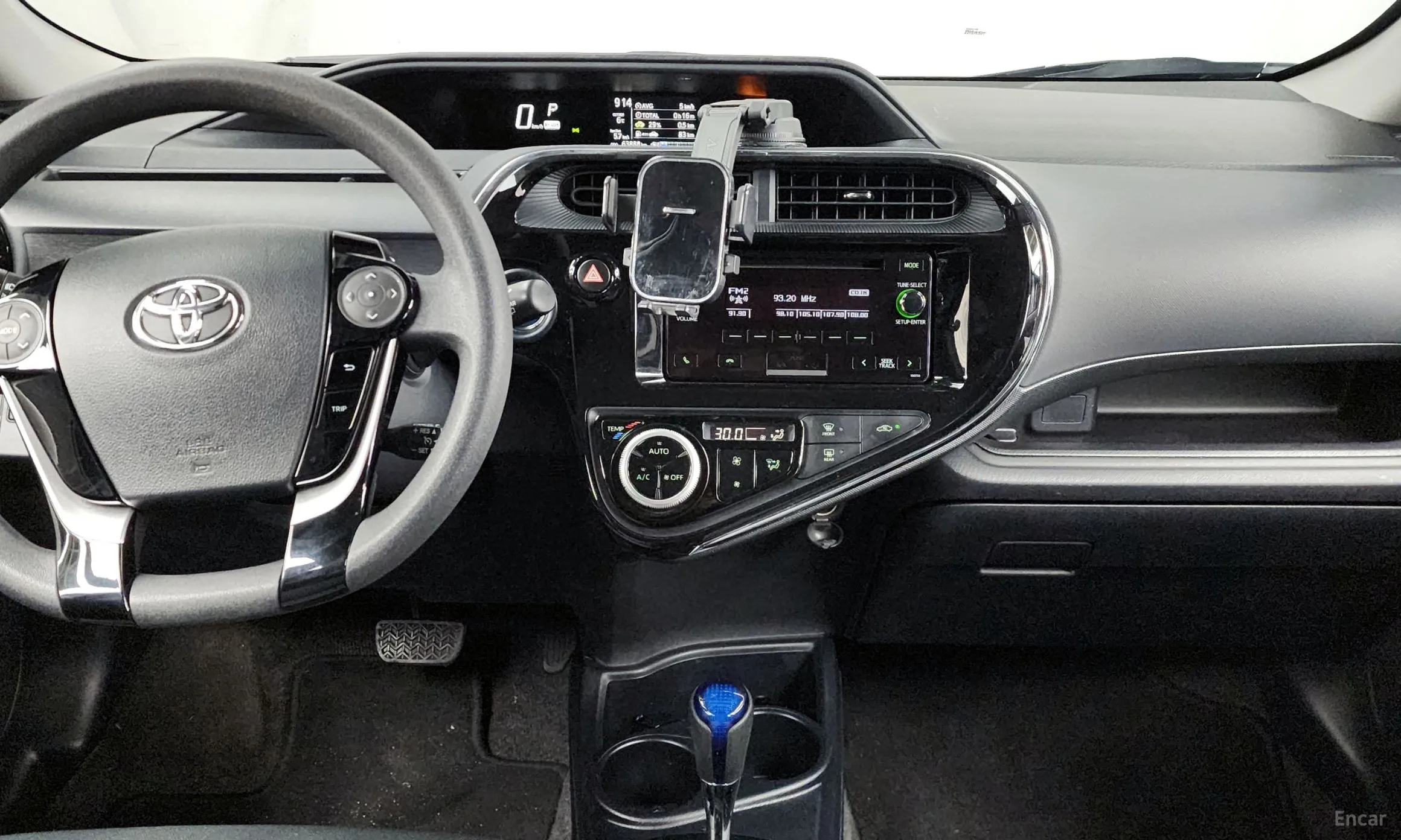Toyota Prius C превью 14