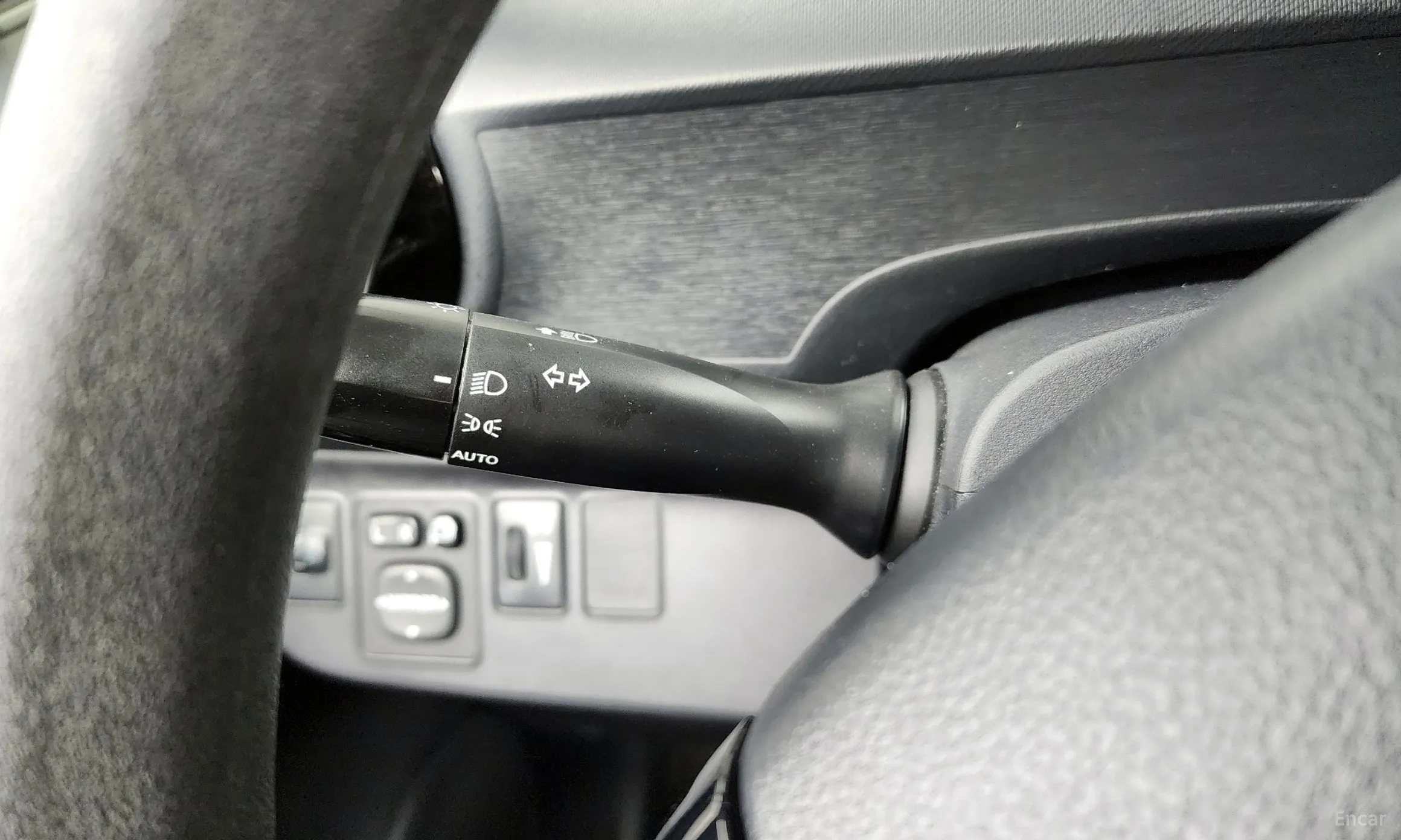 Toyota Prius C превью 19