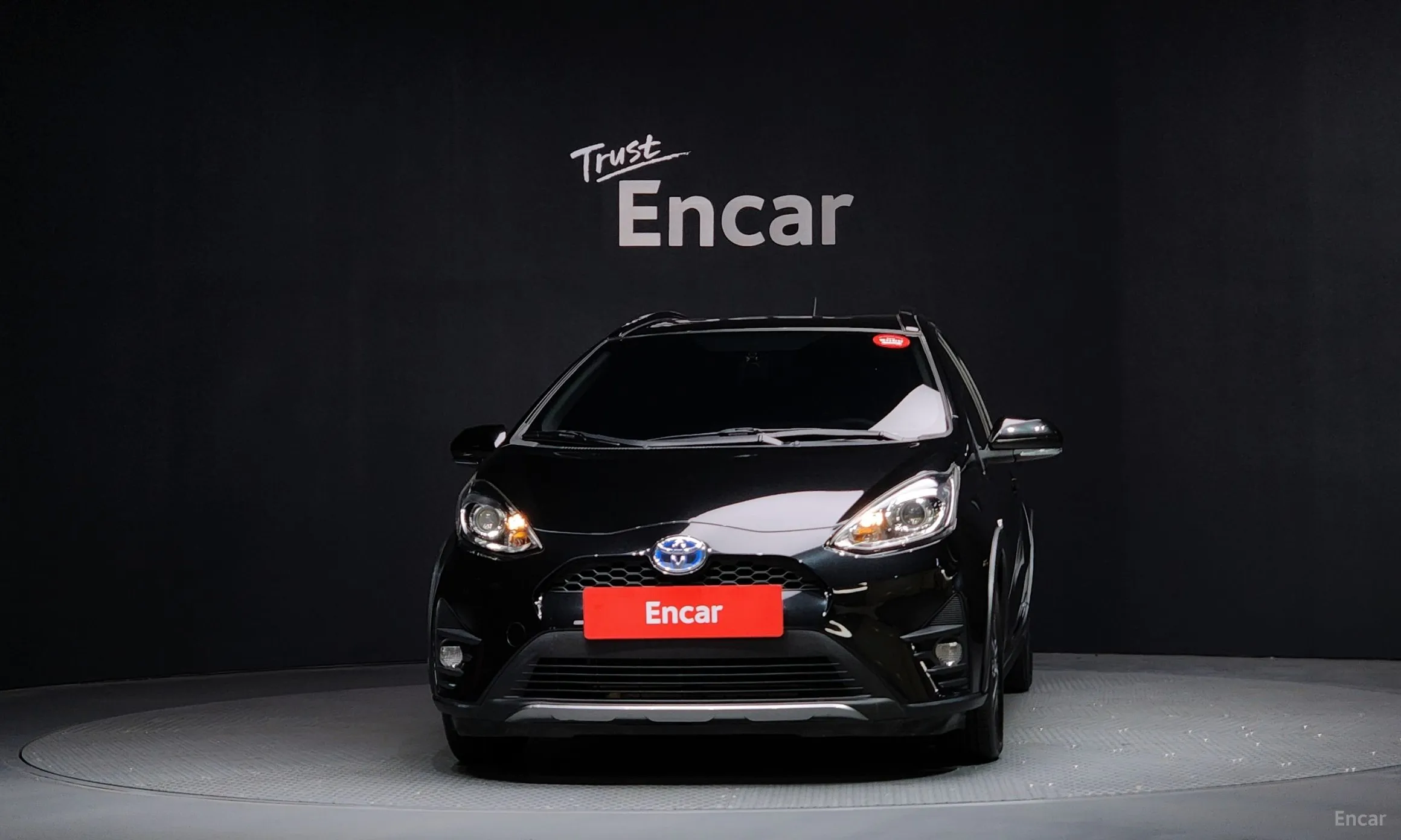 Toyota Prius C превью 3