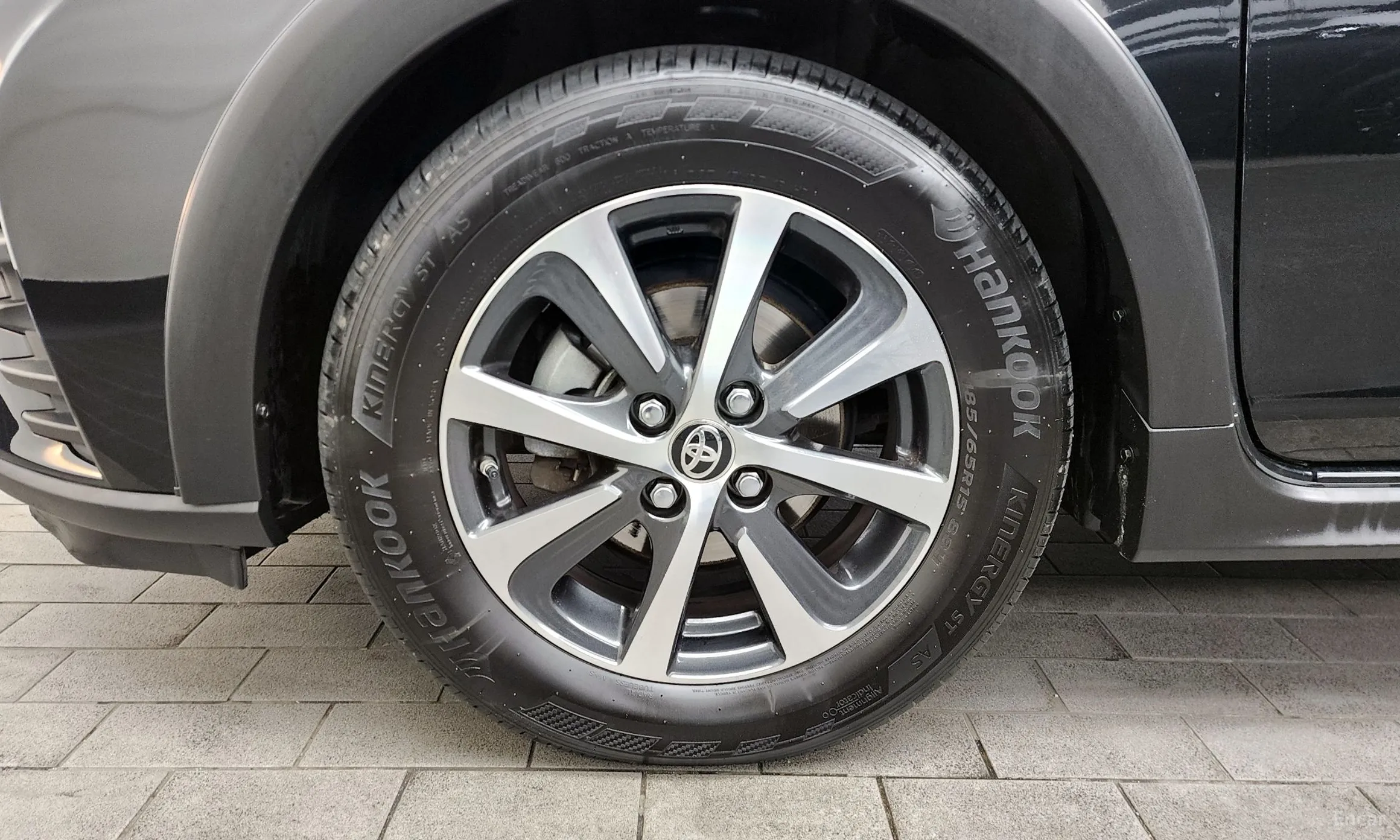 Toyota Prius C превью 5