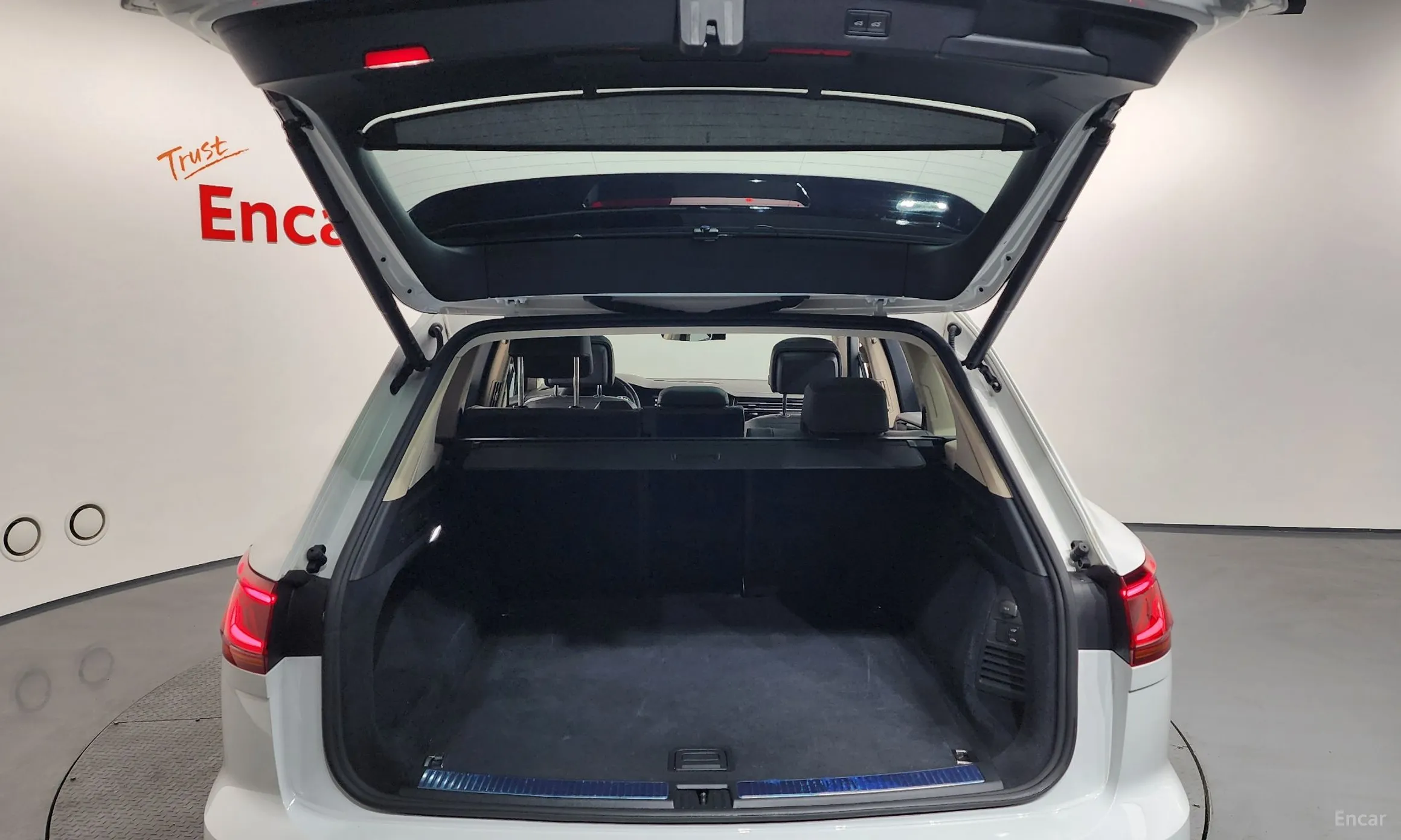 Volkswagen Touareg 3rd Generation превью 20