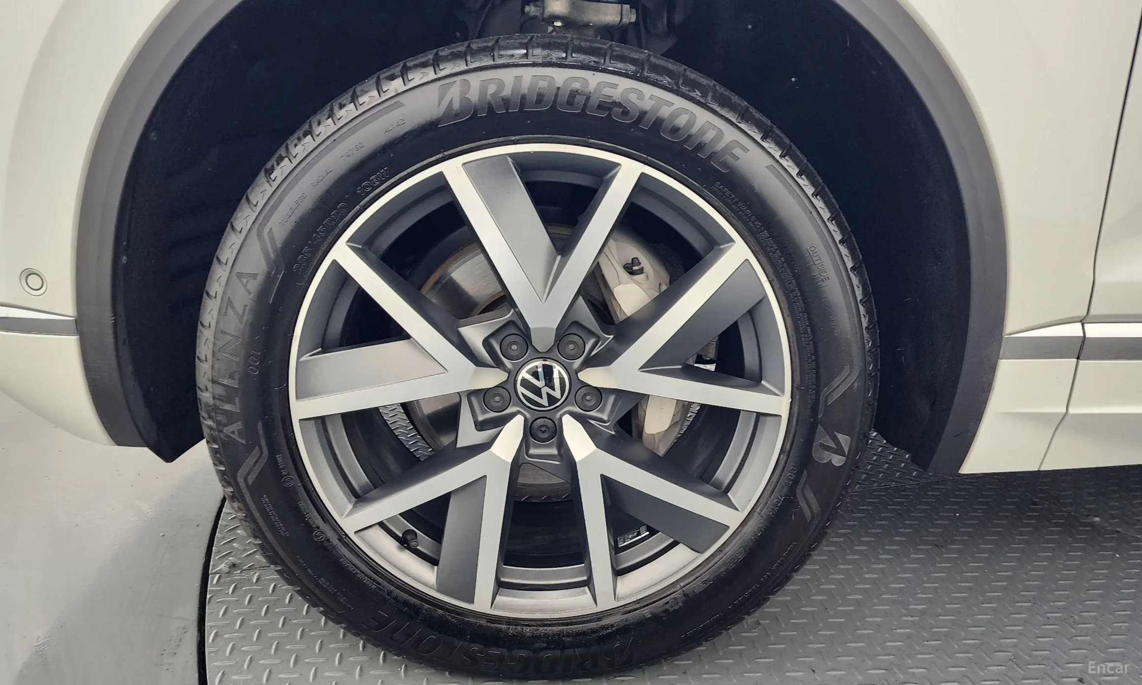 Volkswagen Touareg 3rd Generation превью 5
