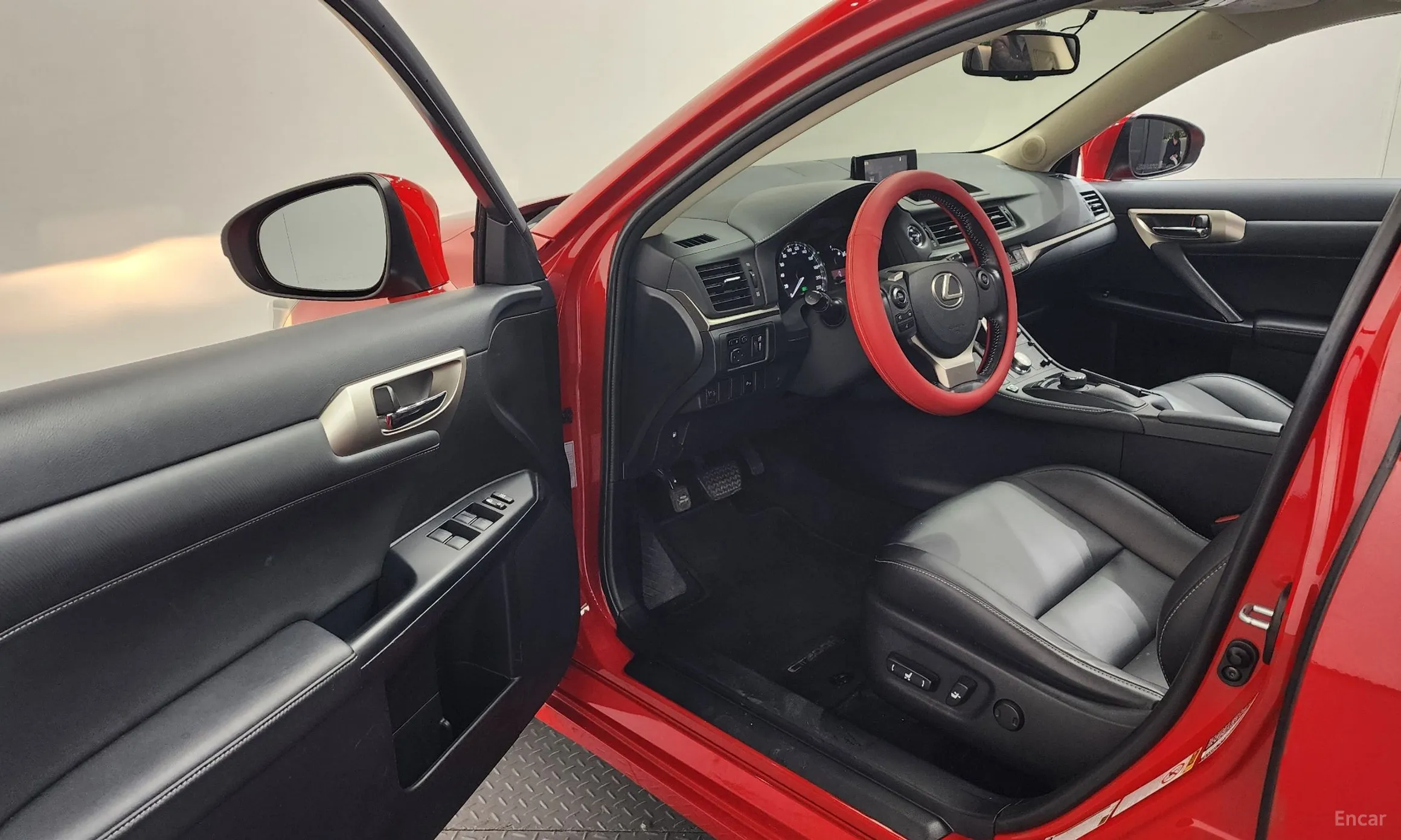 Lexus CT200h превью 10