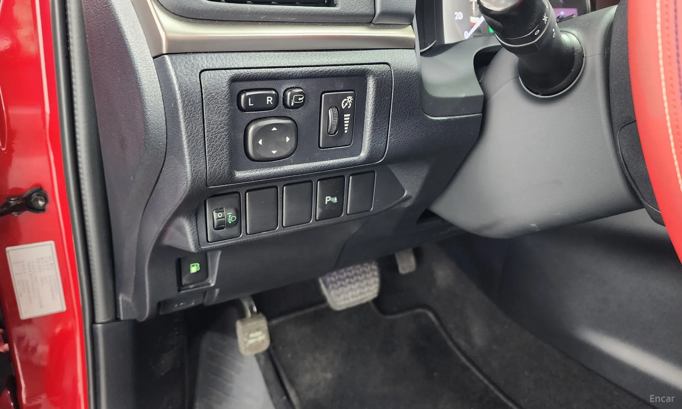 Lexus CT200h превью 14