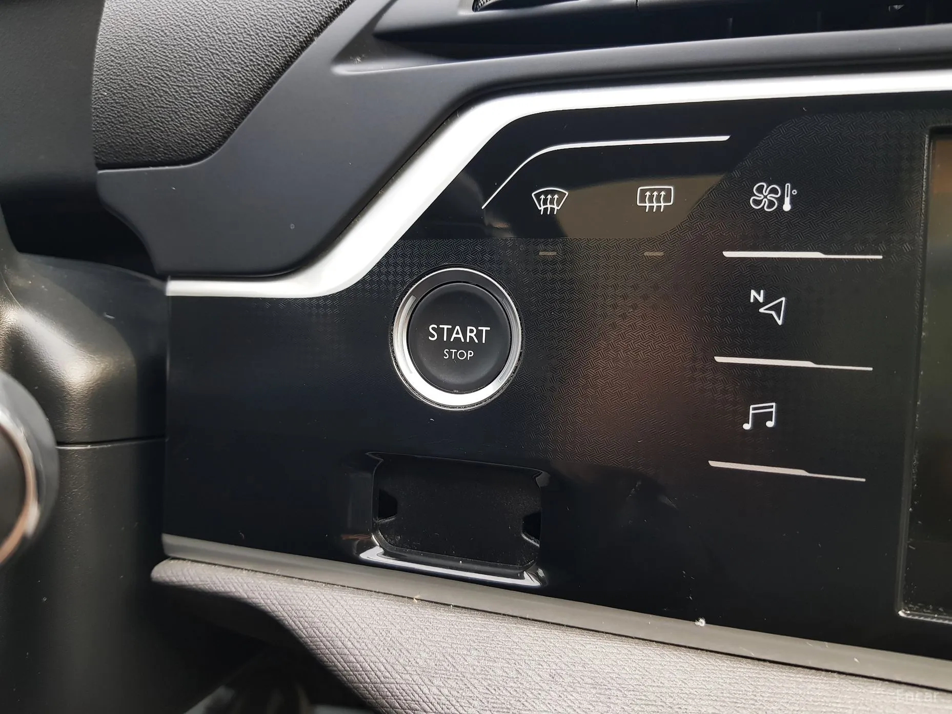 Citroën/DS Grand C4 Picasso превью 13