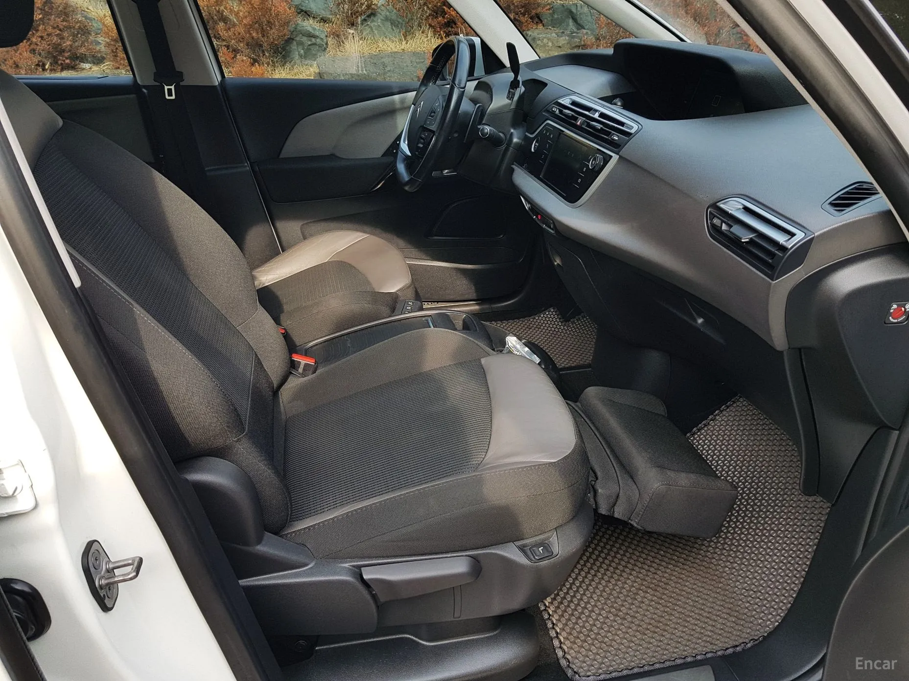 Citroën/DS Grand C4 Picasso превью 18