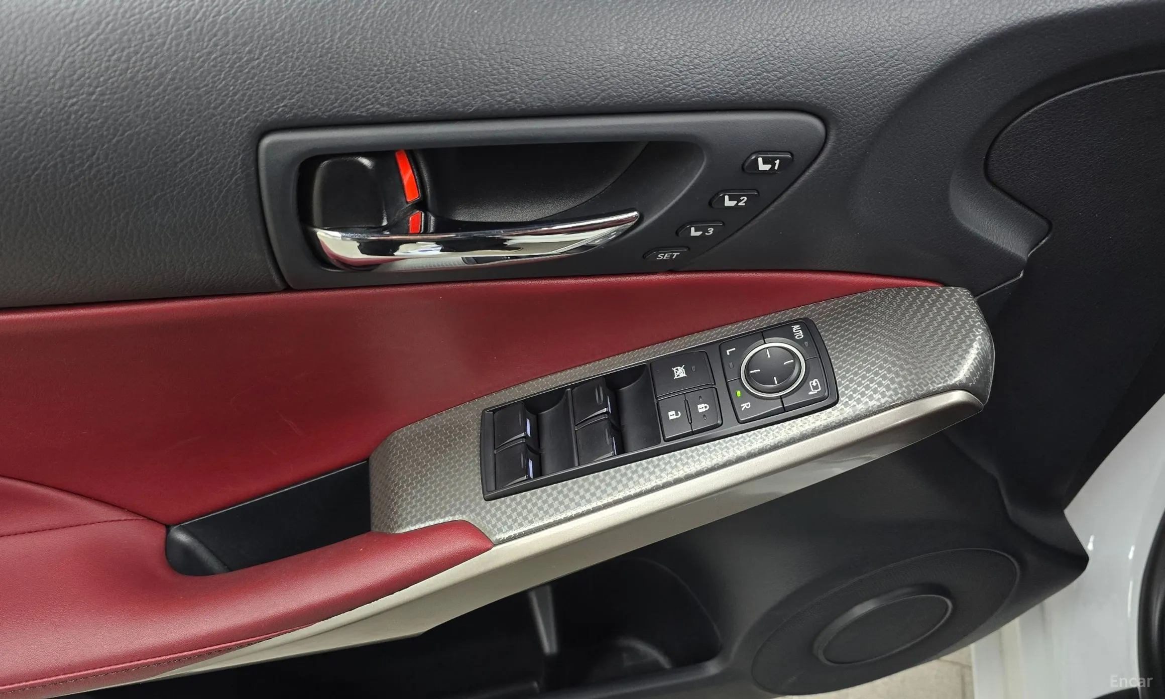 Lexus New IS200t превью 17