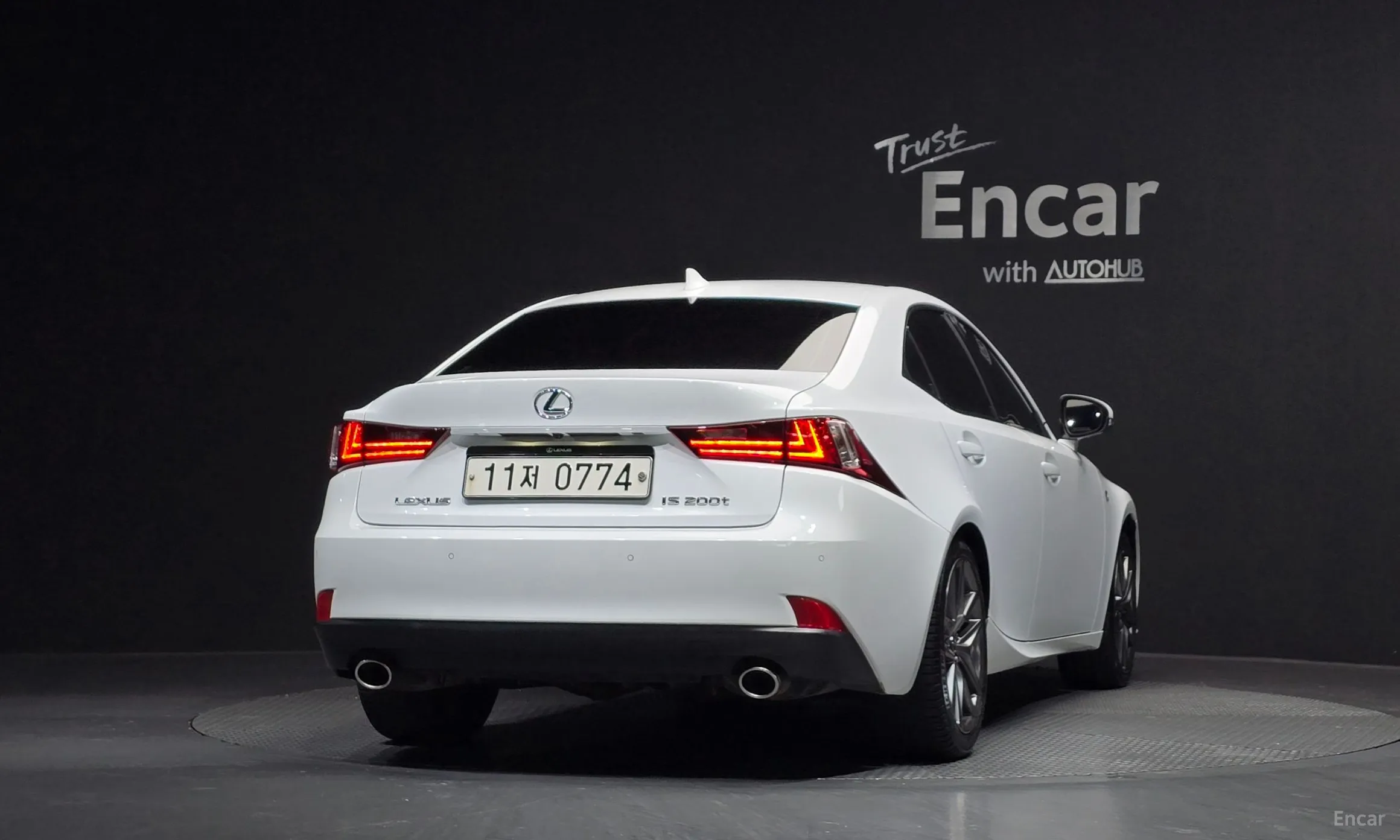 Lexus New IS200t превью 4