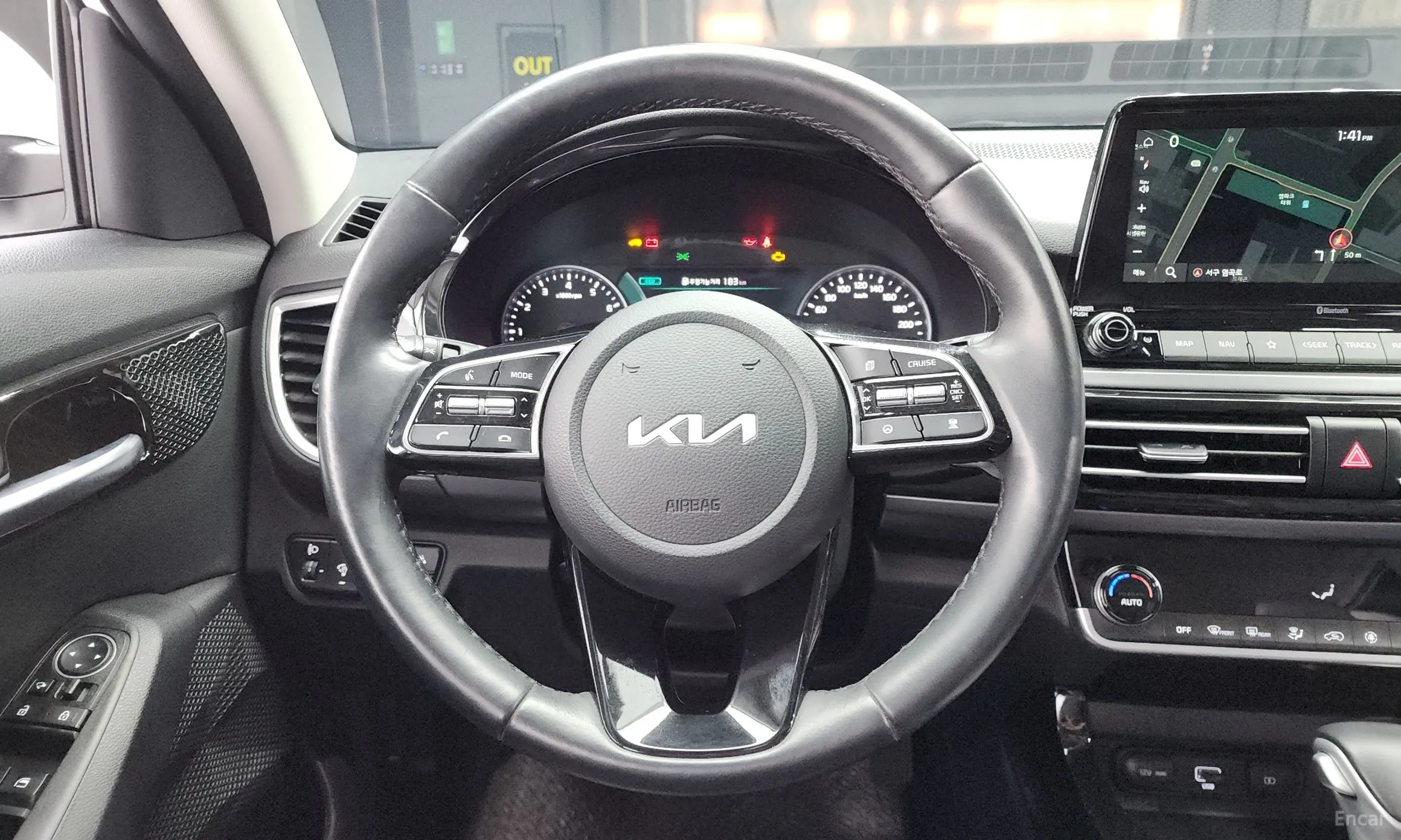 Kia Seltos превью 13