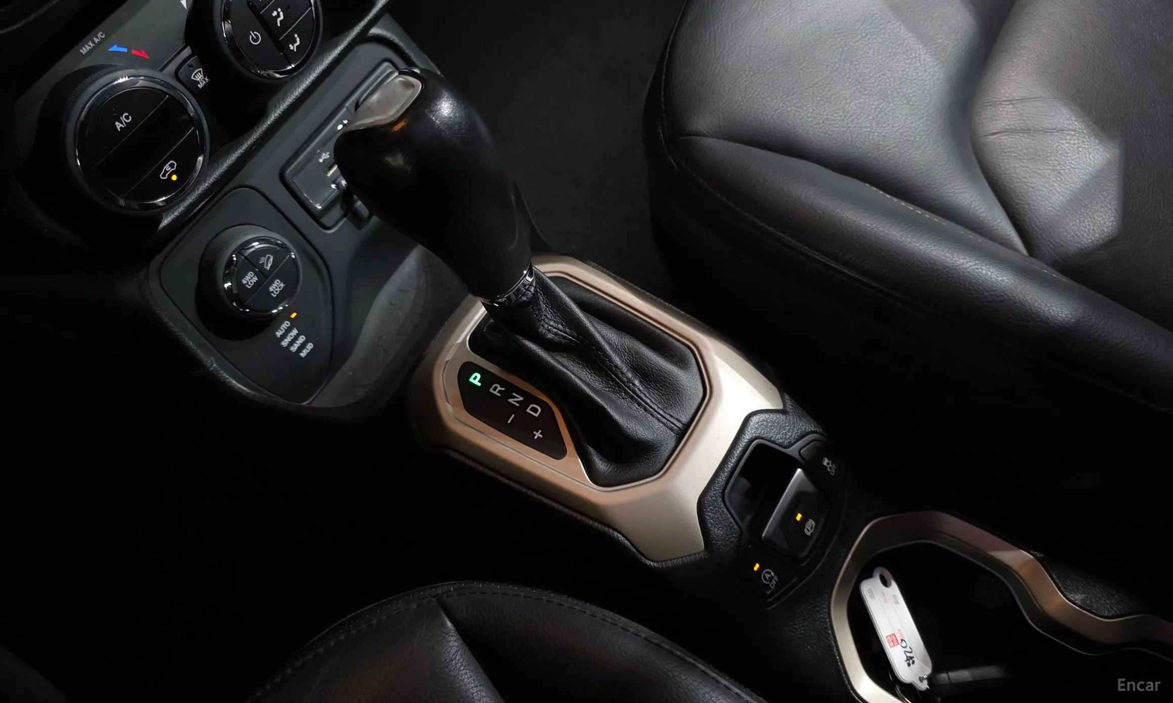 Jeep Renegade превью 9